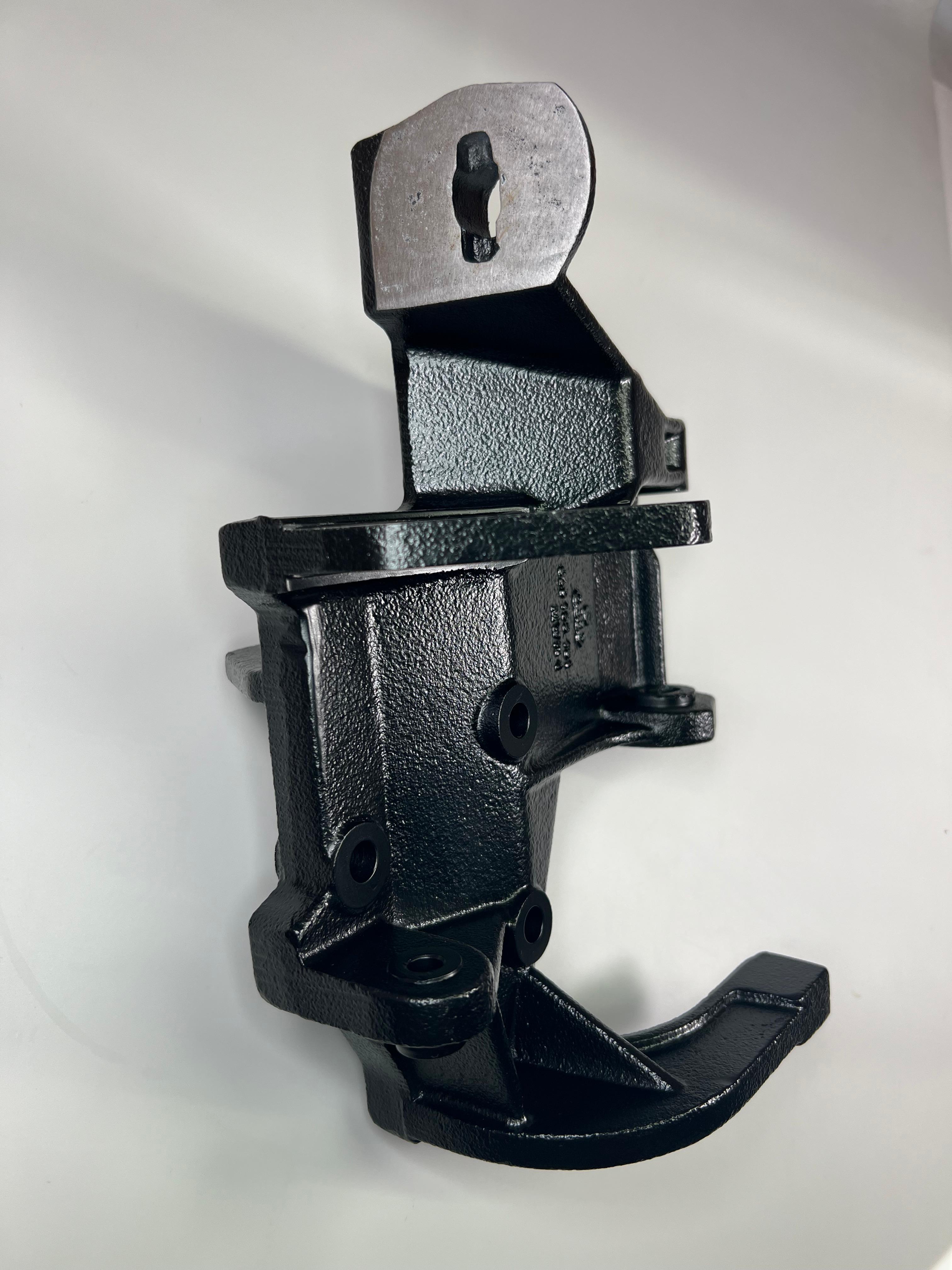 Halter für G40 oder G60 Lader im Polo G40 mit 3 Befestigungsschrauben