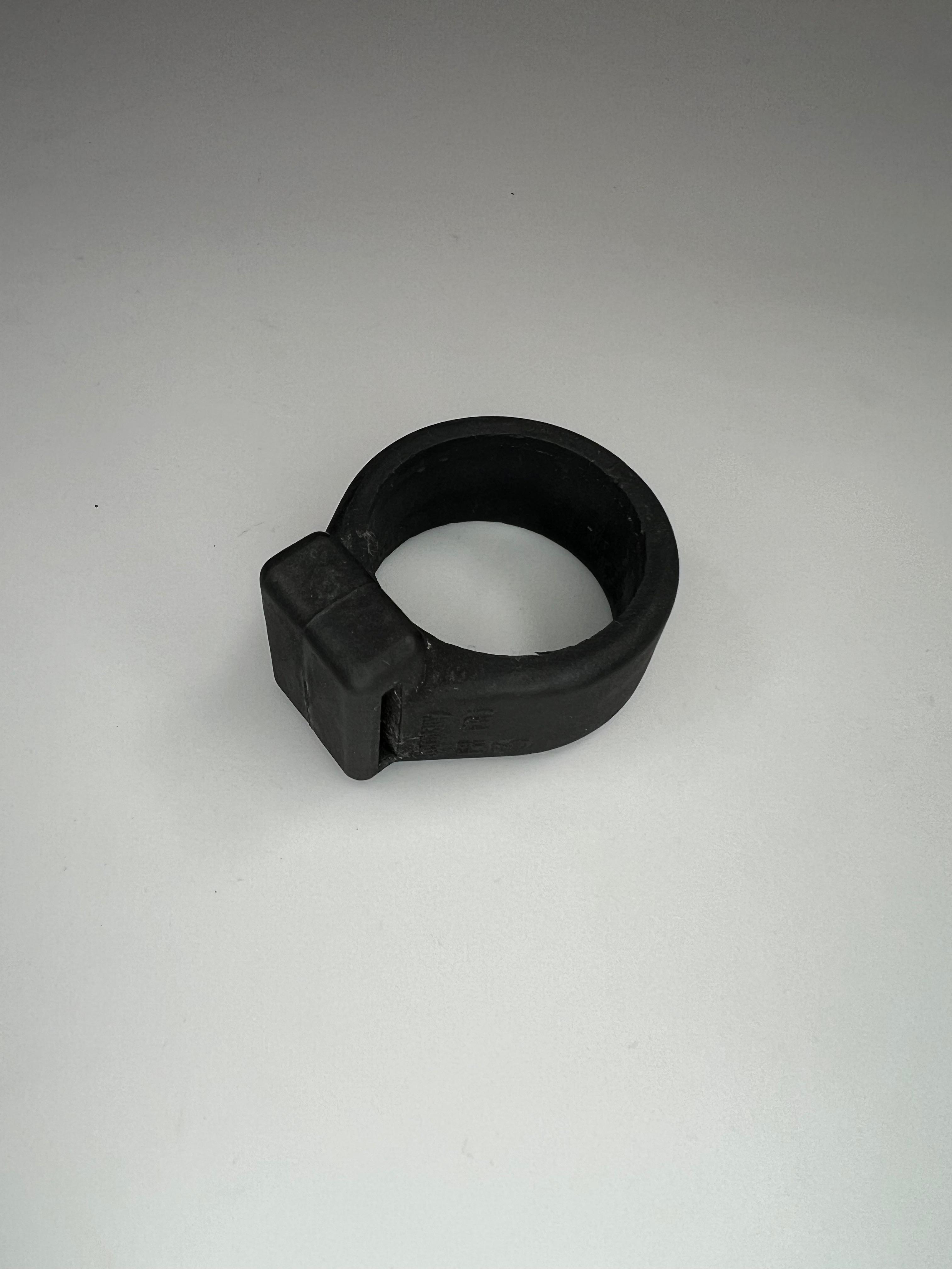 Gummi Halter für die Tankentlüftungsventil Corrado und Polo original Teilenummer 054 133 459 B