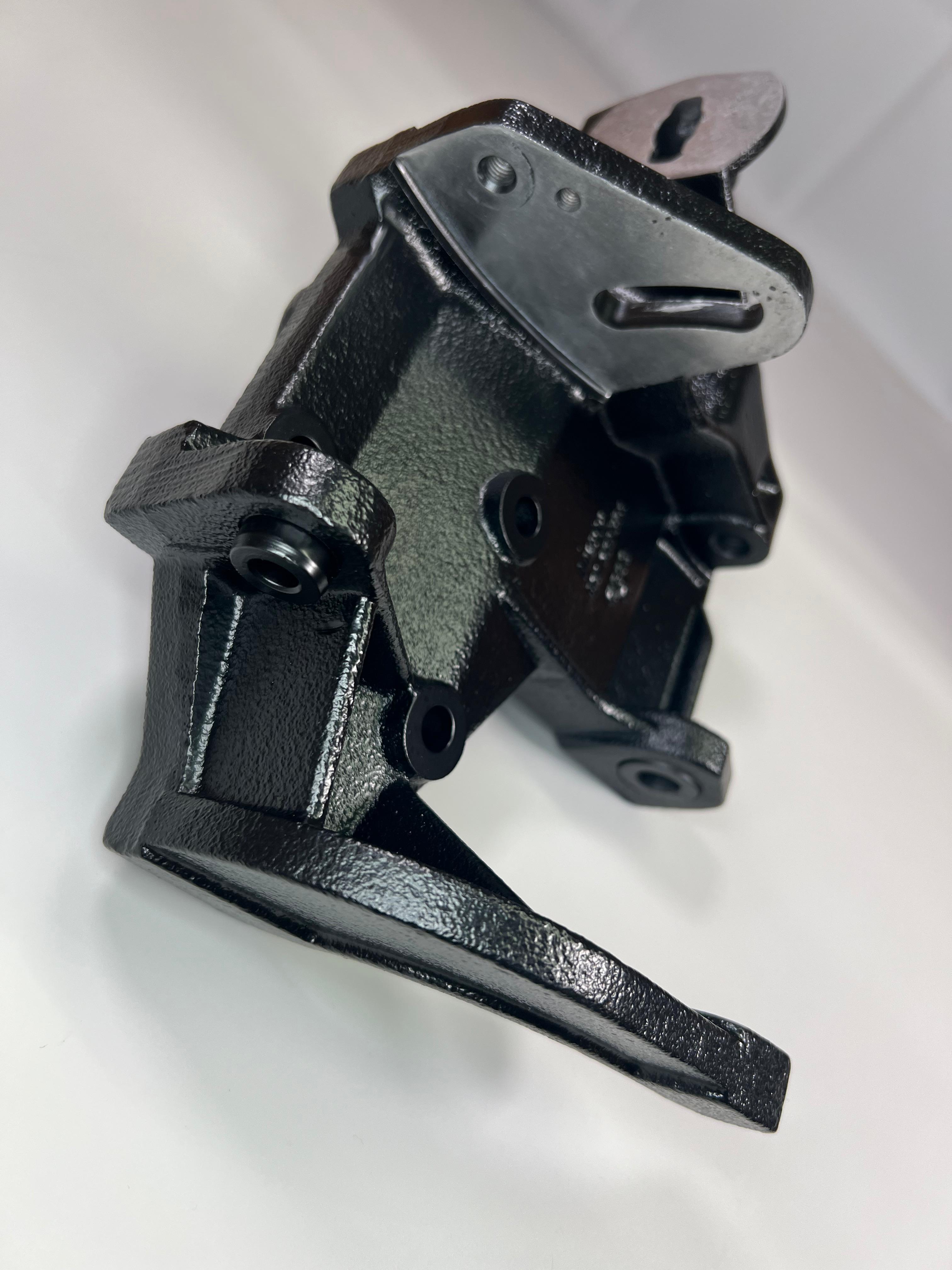 Halter für G40 oder G60 Lader im Polo G40 mit 3 Befestigungsschrauben