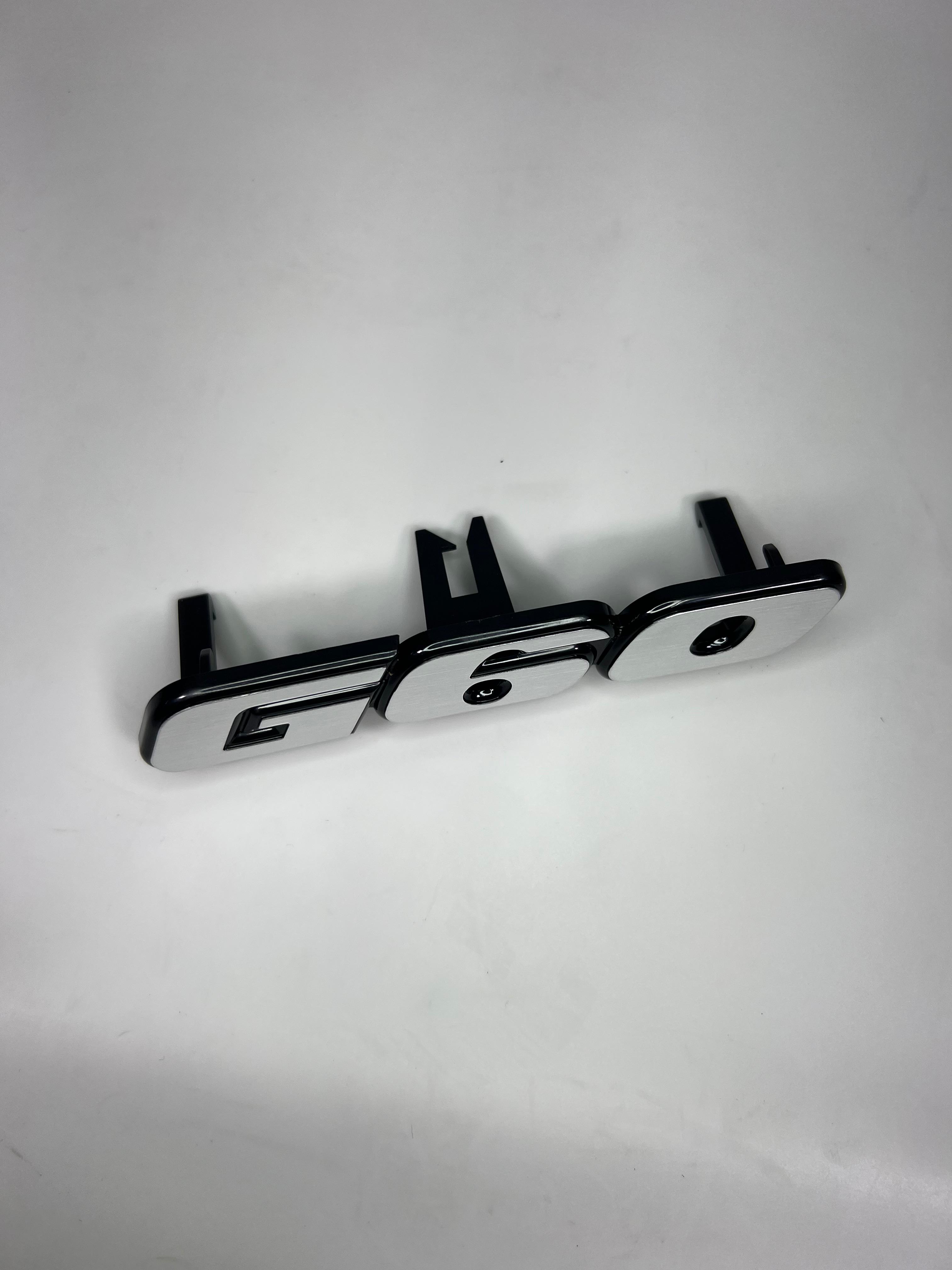 Emblem für den G60 Kühlergrill aus Kunststoff für Passat 35i Corrado Golf II 19E in der Farbe Chrome