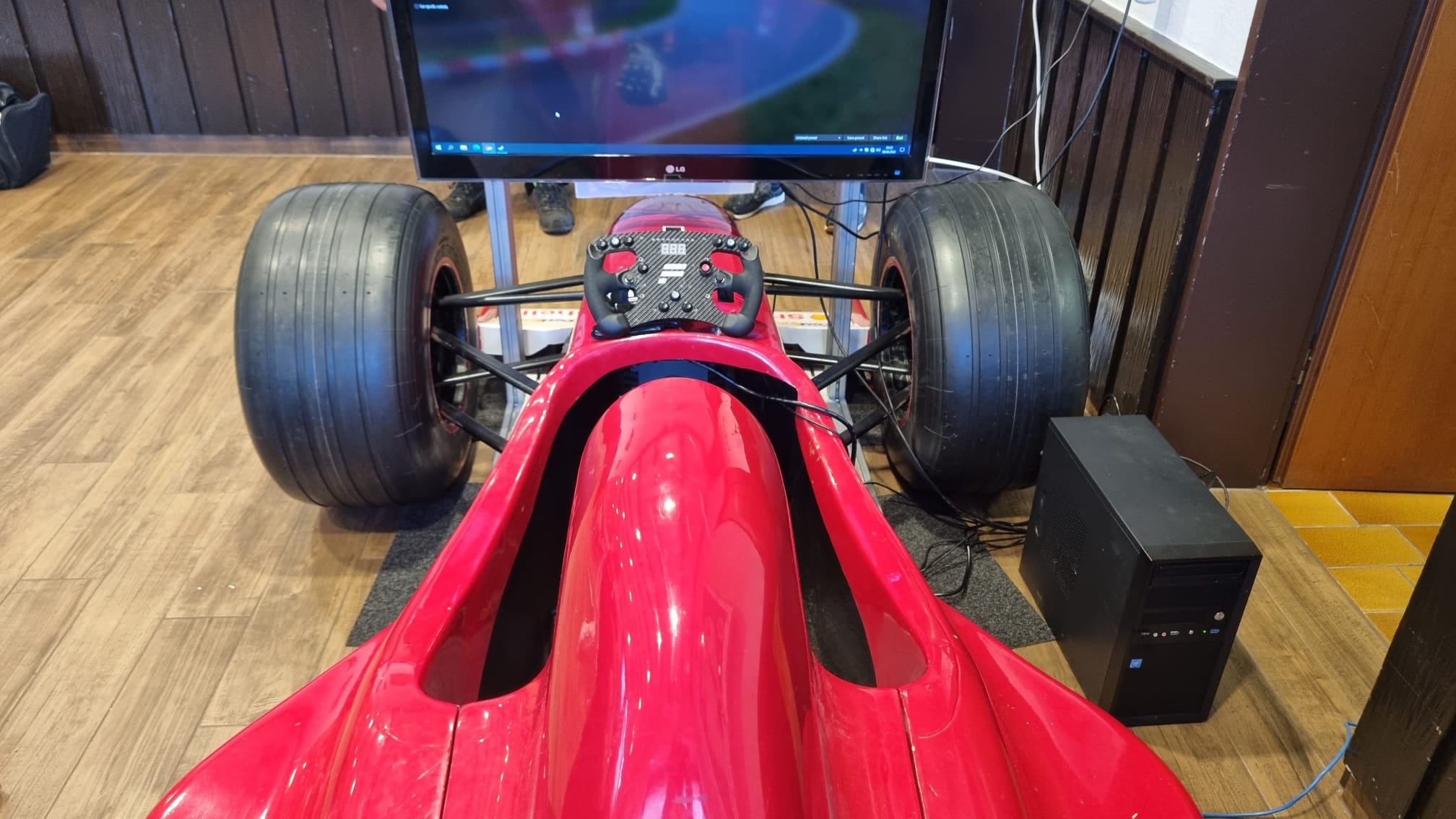 Rennsimulator F1 ausleihen eGaming für ein Tag und für ein Event buchen