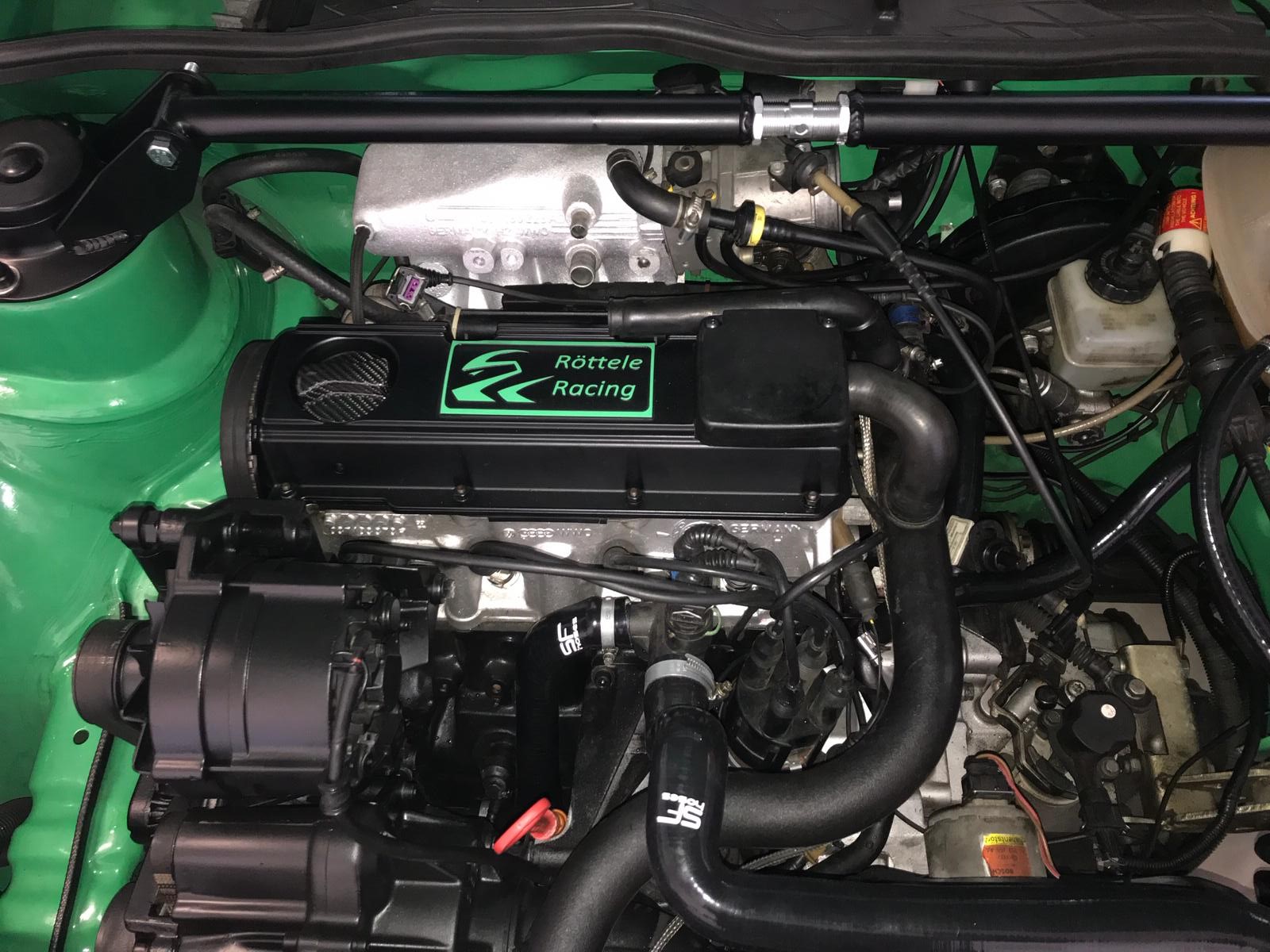 Ventildeckel Golf Corrado Passat G60 mit unserem Logo in den Farben Blau, Rot, Gelb Röttele Racing