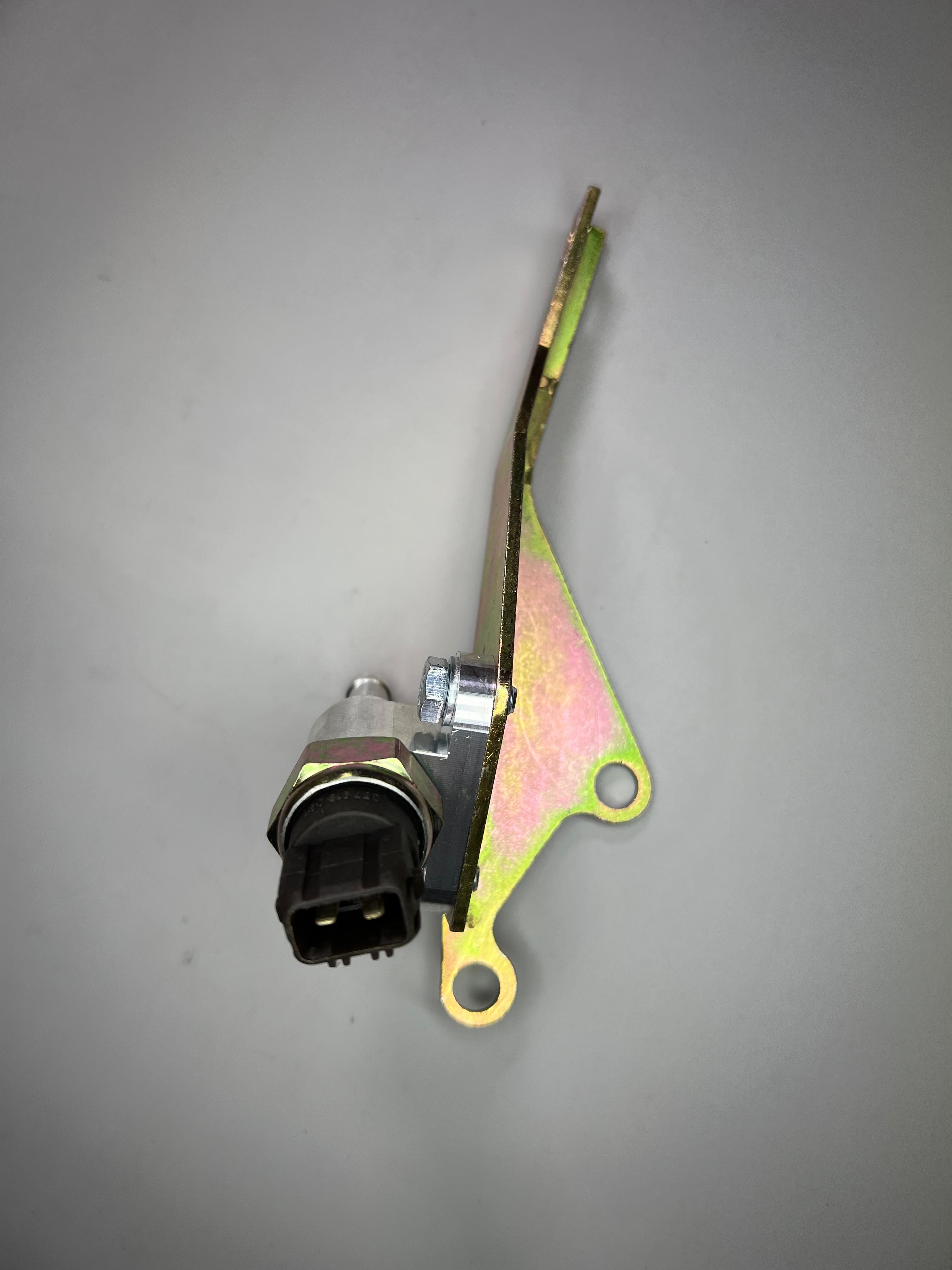 Kraftstoffdruckschalter mit Schalteraufnahme für G60 Motoren