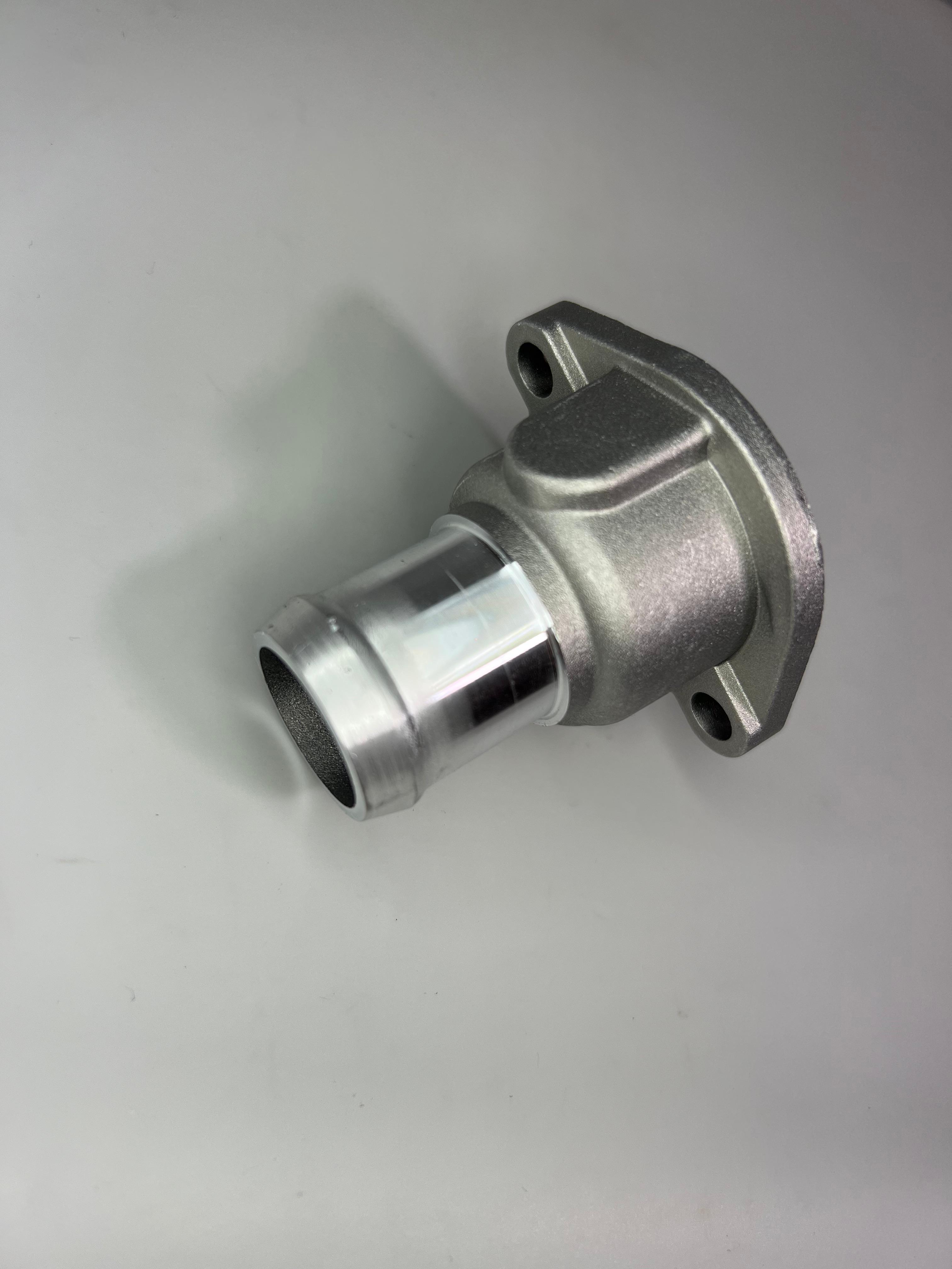 G60 Wasserflansch am Zylinderkopf links aus Aluminium Feinguss mit Dichtring