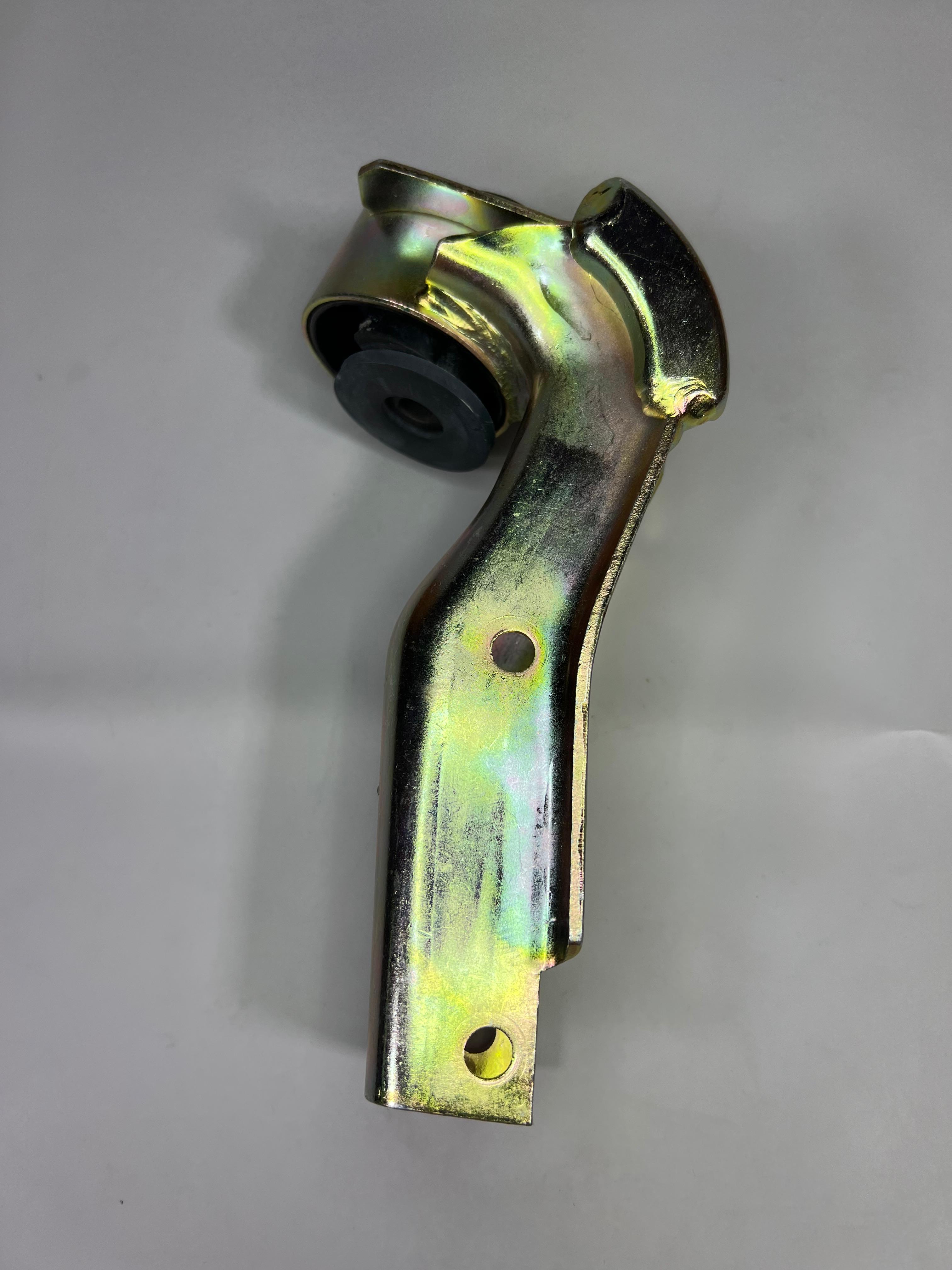 Getriebe Halter Golf 1 mit 5 Gang 020 Getriebe  original Teilenummer : 171 399 113 H