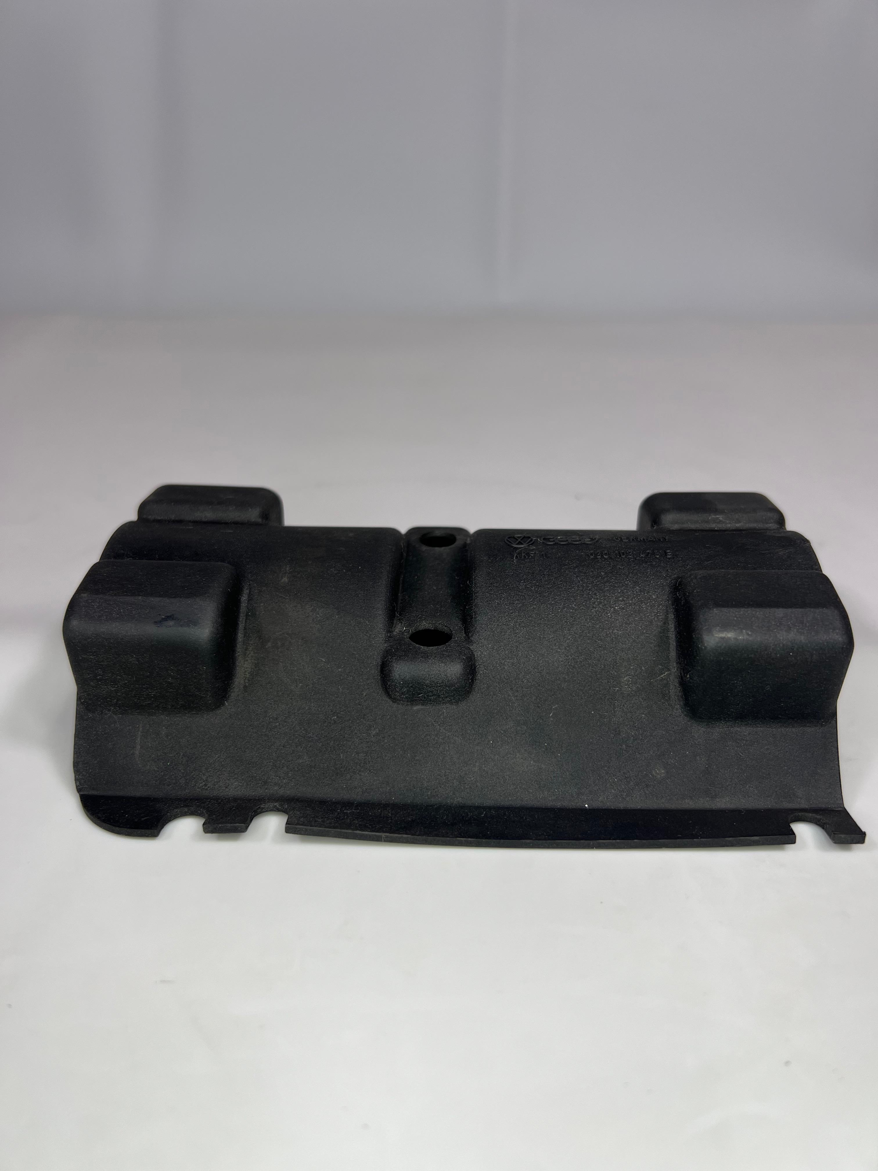 Ölabweiser unter dem Ventildeckel  für G40 Motoren original Teilenummer : 030 103 478 B