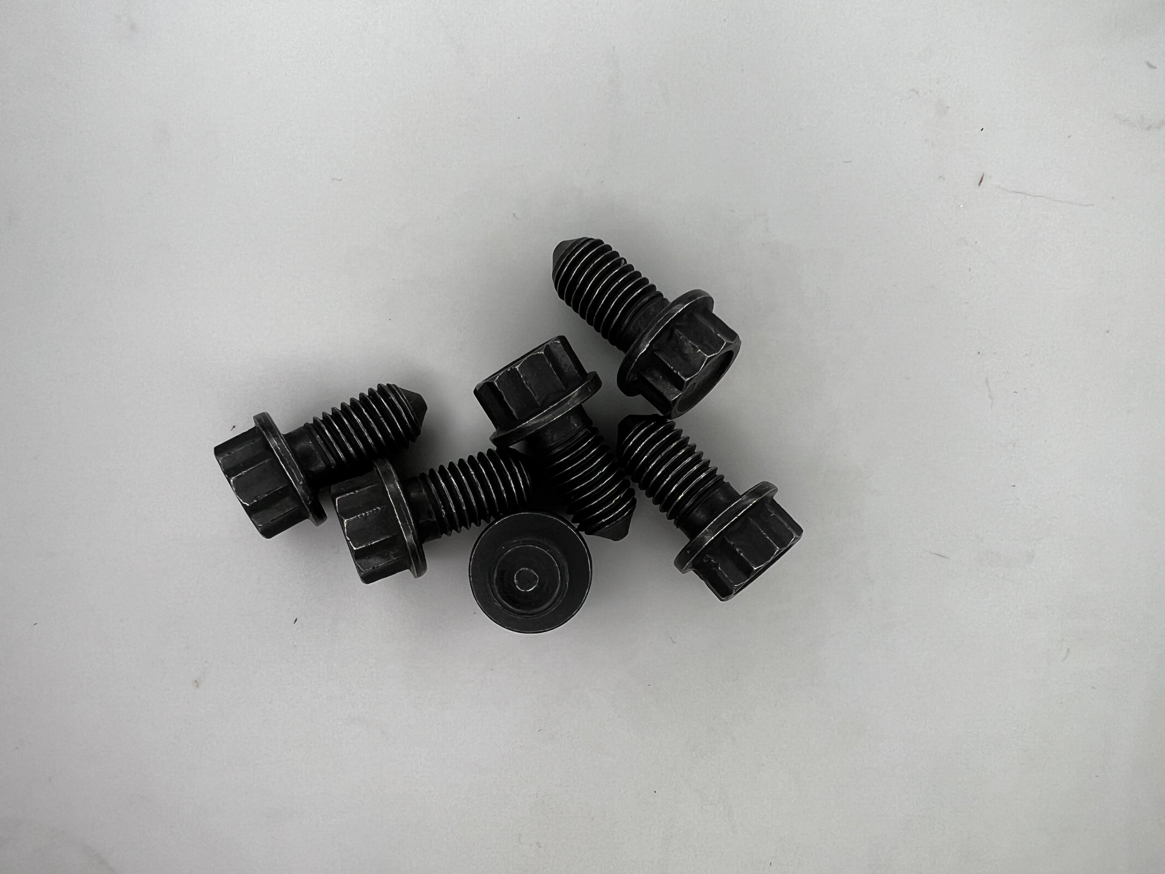 Schrauben für die Druckplatte Polo G40 Maße M7x14