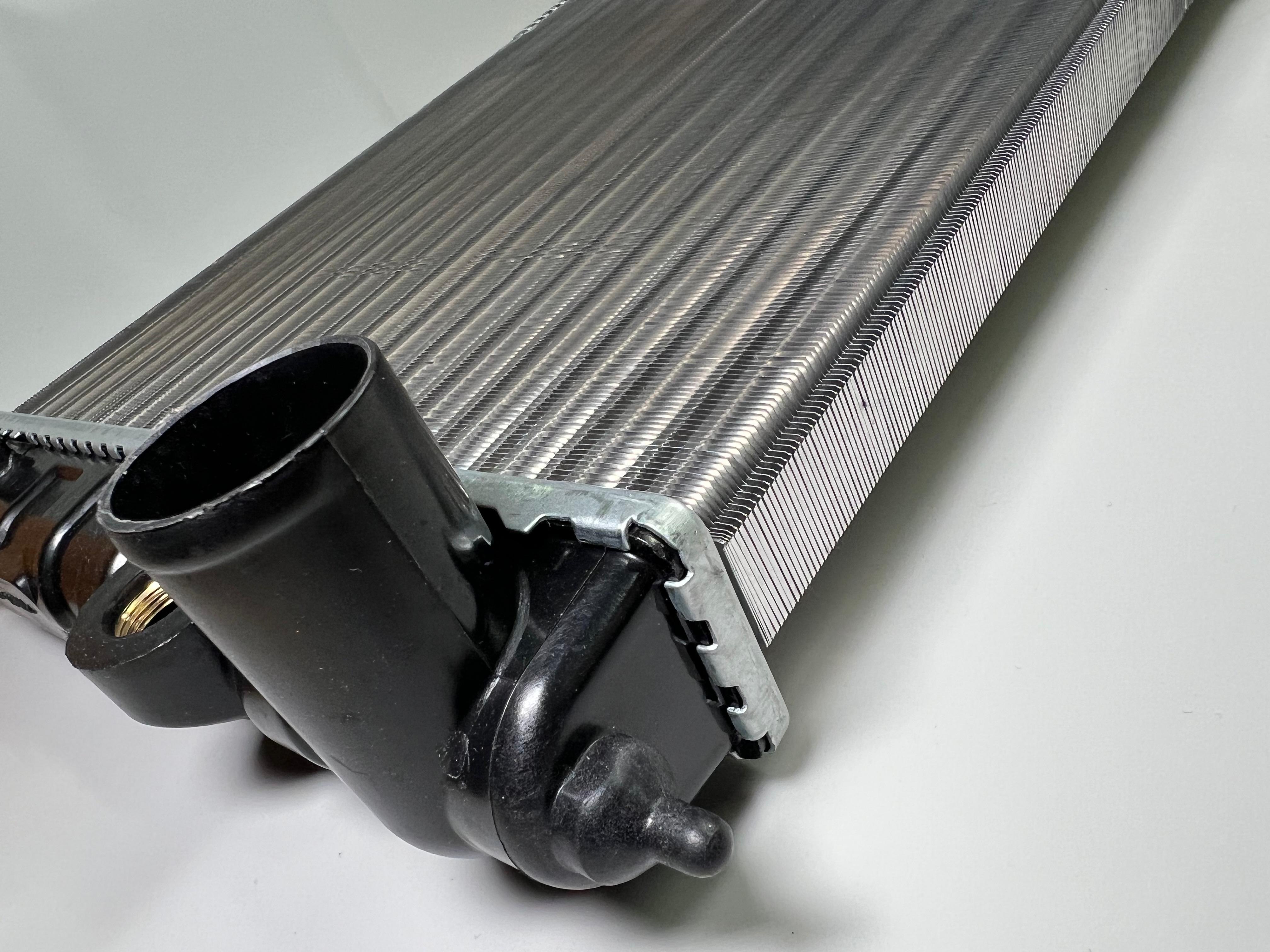 Wasserkühler mit Kunststoffkästen Golf II G60 mit 630mm Corrado und Golf 2 G60