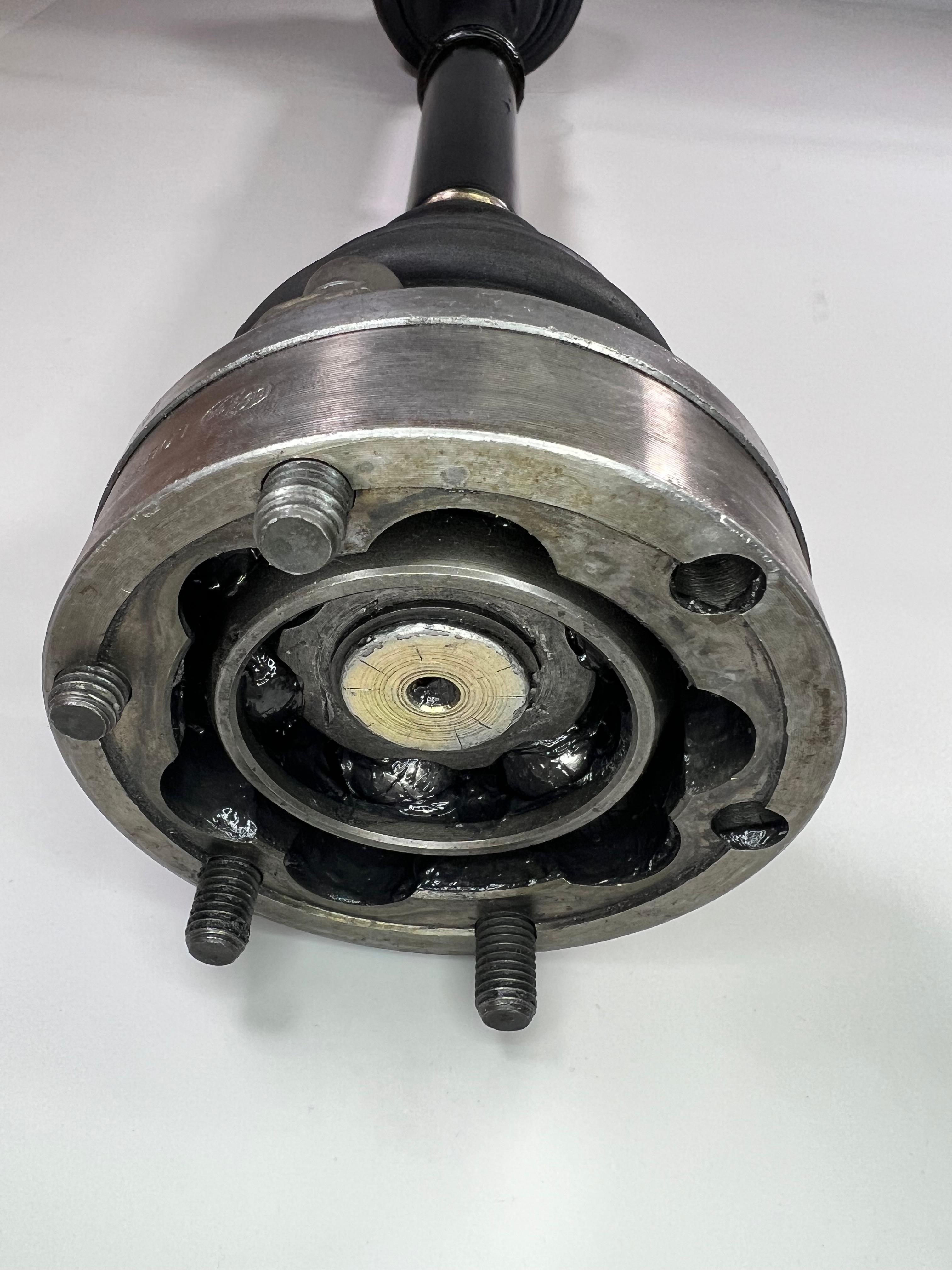 Antriebswelle kurz Golf 1 Vento Caddy Audi mit 020 oder 02A Getriebe