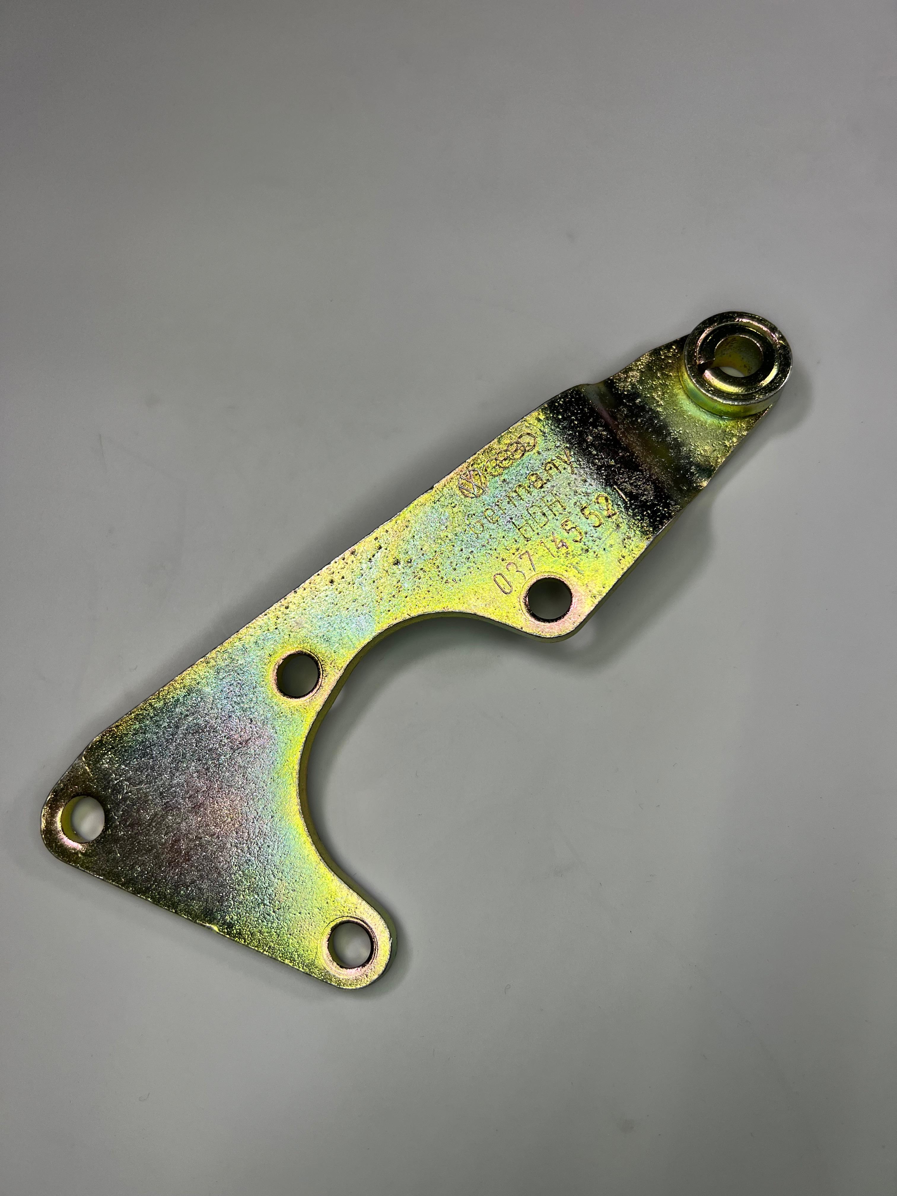 Halter für die Servopumpe Hydraulikpumpe G60 PG