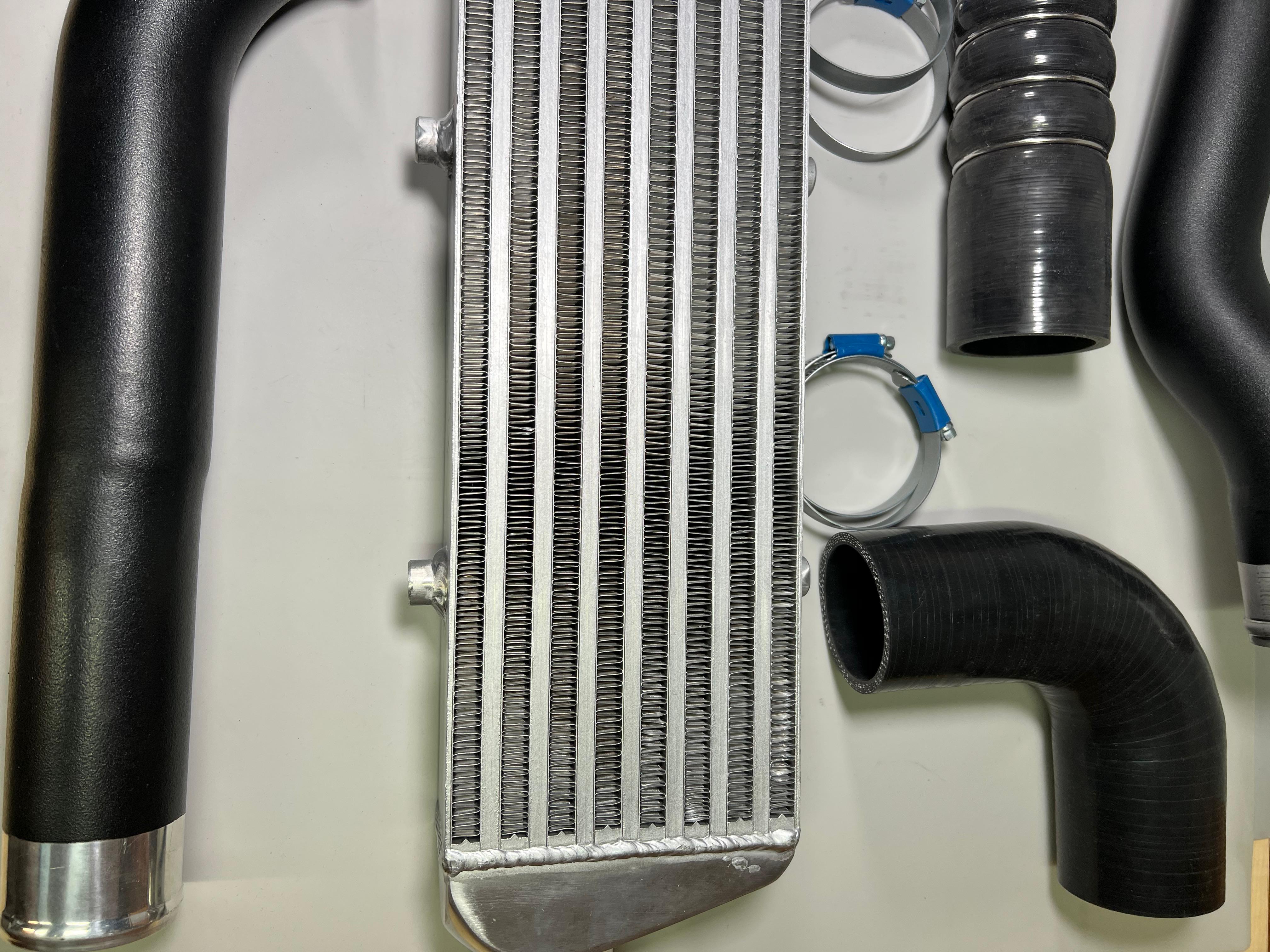 Polo II G40 Ladeluftkühler-Kit mit Ladedruckrohre, Auslassbogen und Schläuchen