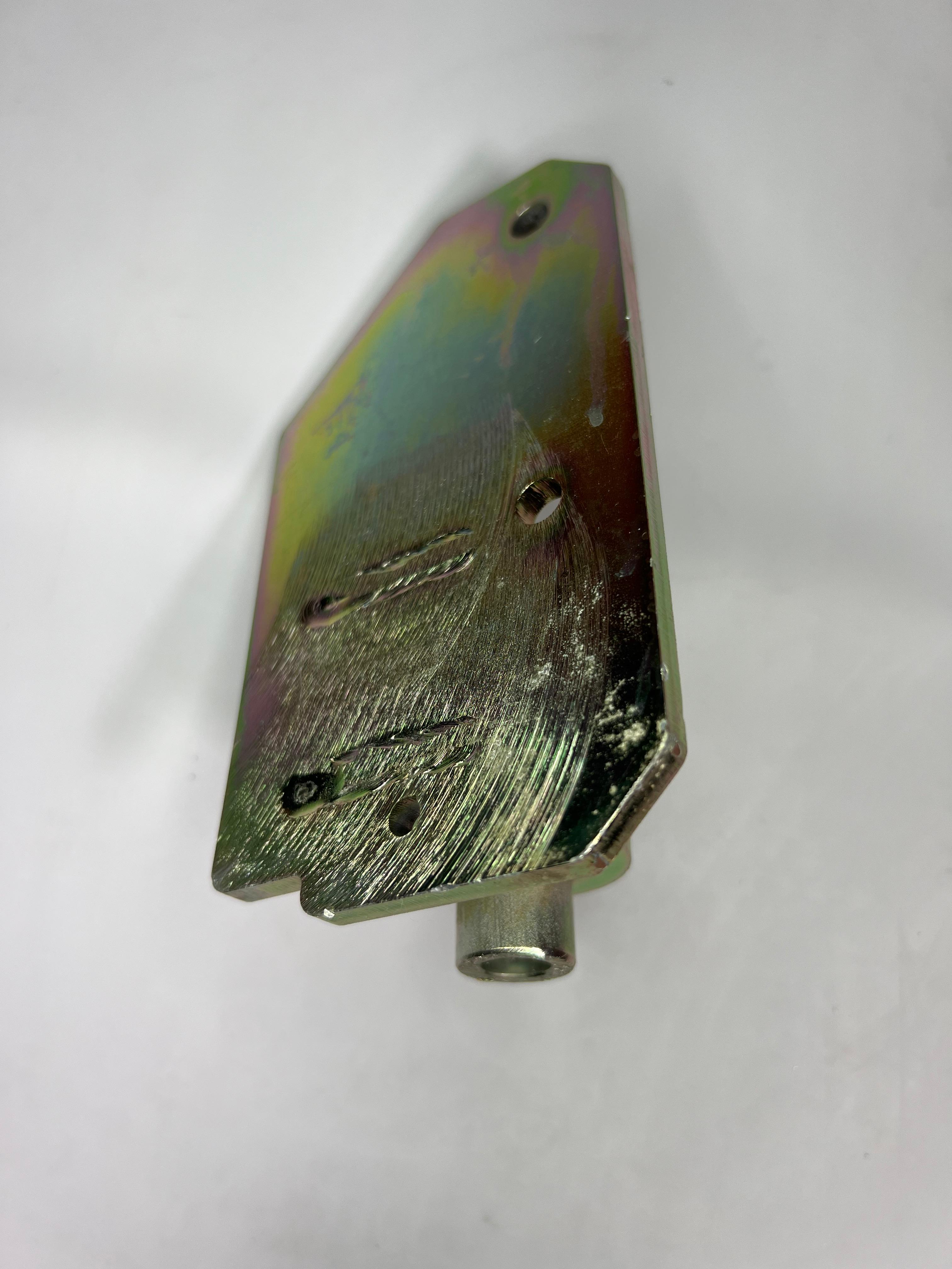 Generatorhalter Lichtmaschinenhalter für die 16VG60 Motoren in der Farbe schwarz