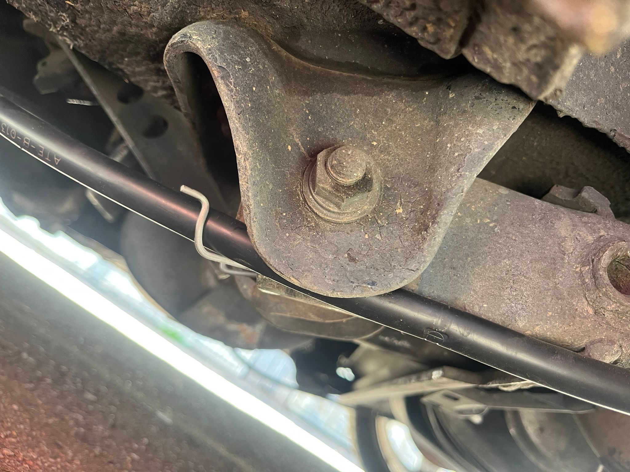 Halter für Handbremszug an Scheibenbremse Corrado Golf  Passat original Teilenummer :191609639B