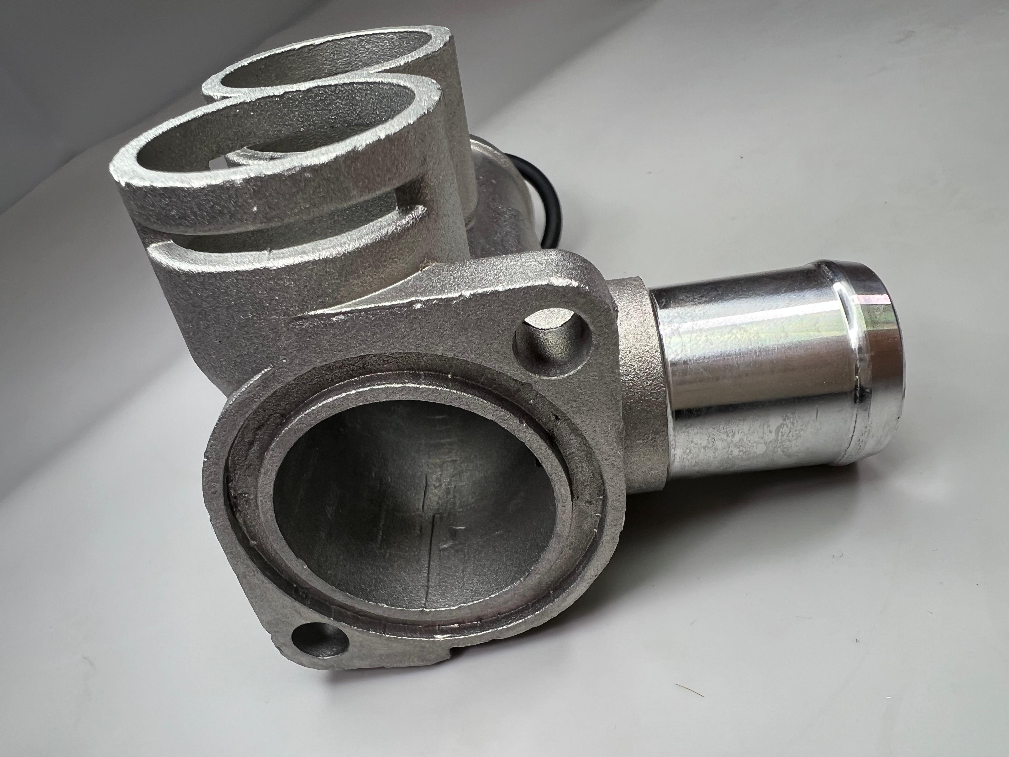 G60 Wasserflansch aus Aluminium Feinguss vorne am Zylinderkopf mit Dichtring