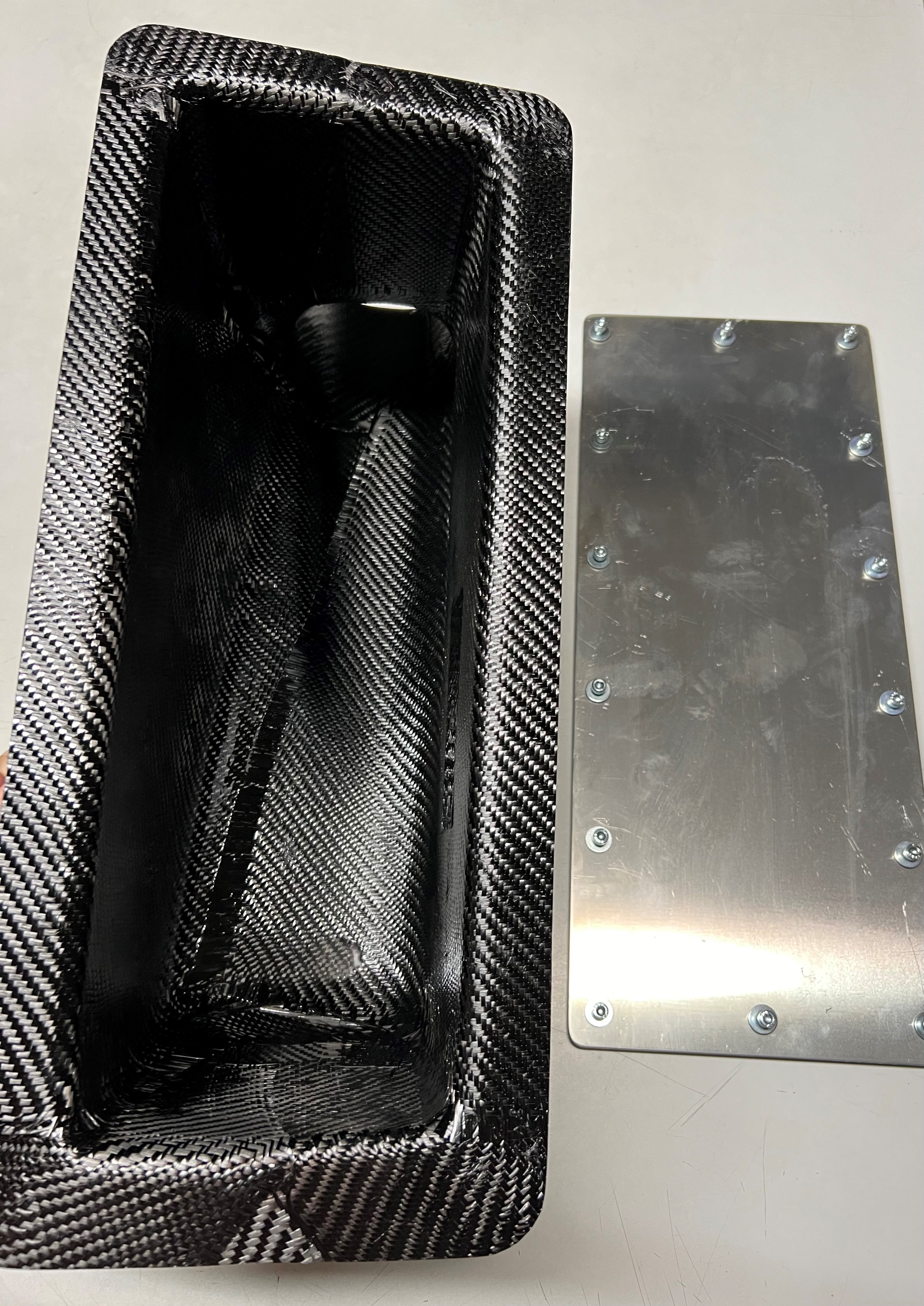Carbon Airbox Luftsammler groß für unsere Polo und Golf mit Einzeldrosselanlage oder Doppelvergaser
