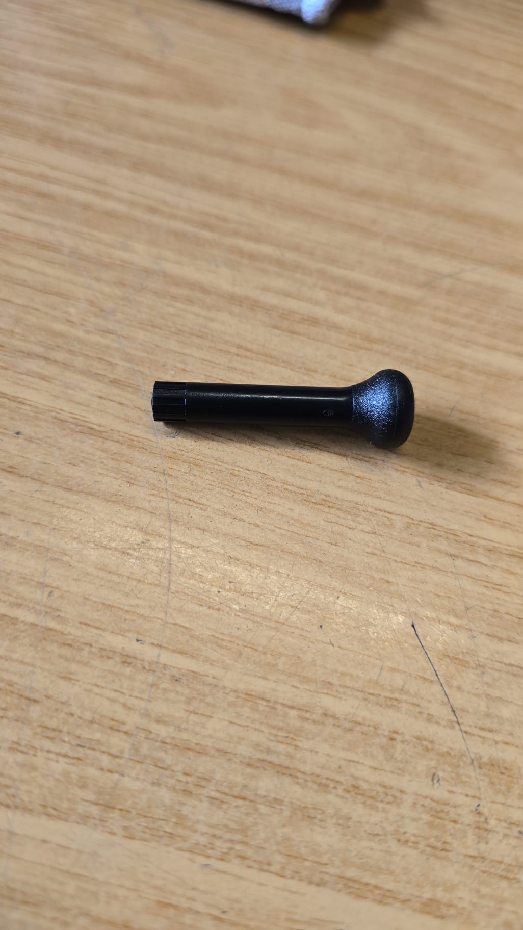 Knopf Pin für die Verriegelung für Corrado Derby Golf Jetta Passat Polo Scirocco Vento