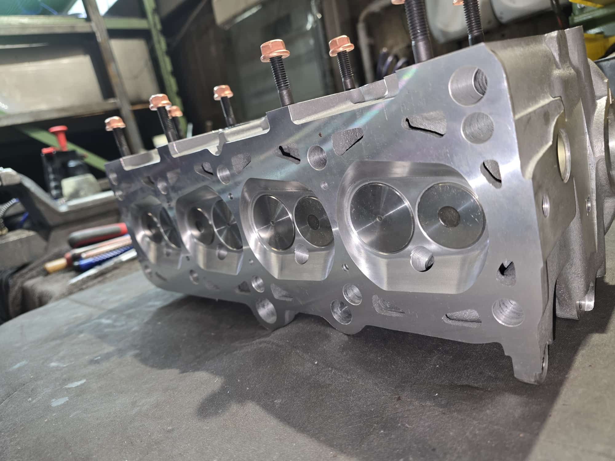 Zylinderkopf Rennsport CNC G60 Neuteil aus einem Rohling gefertigt von TK Motorsport