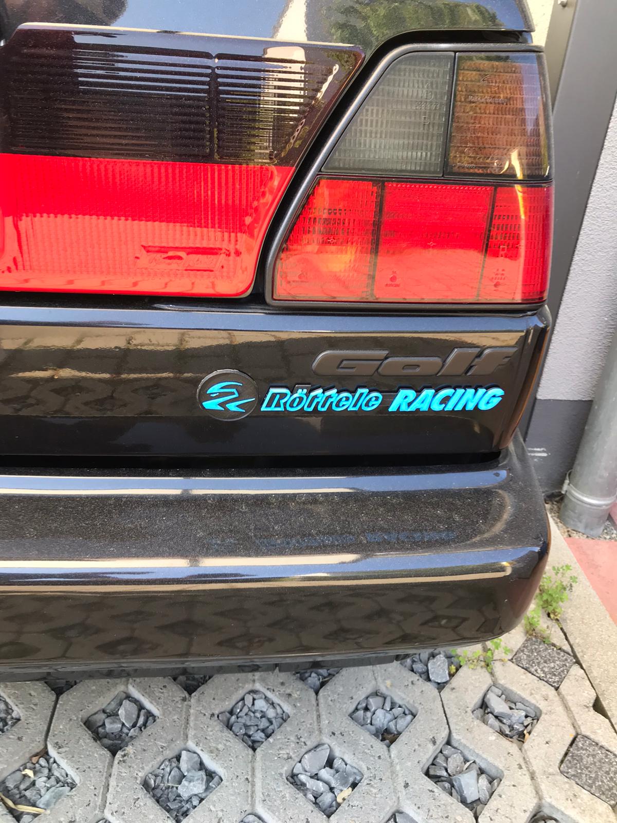 Emblem Röttele Racing mit Logo aus Kunststoff zum Kleben
