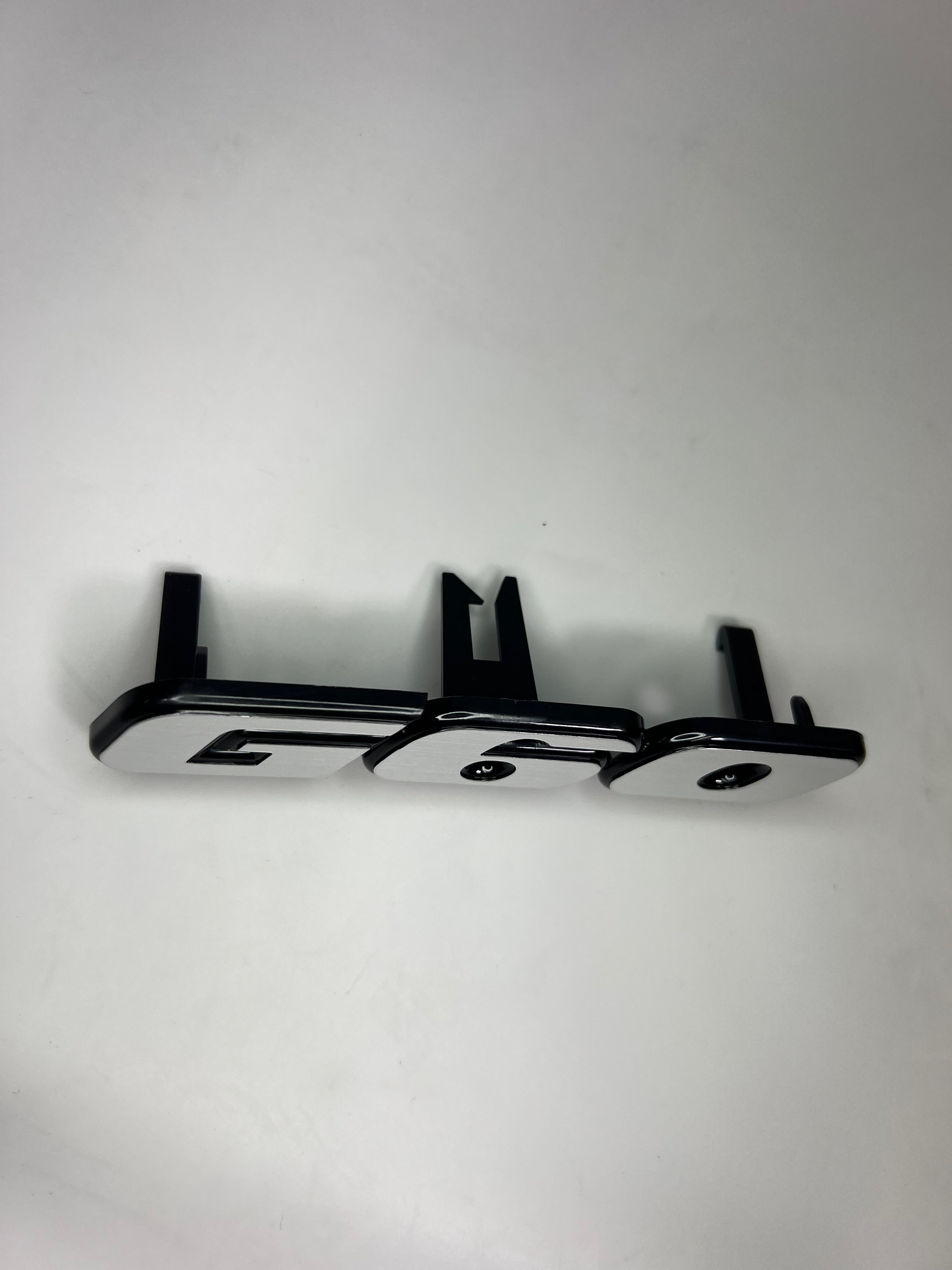 Emblem für den G60 Kühlergrill aus Kunststoff für Passat 35i Corrado Golf II 19E in der Farbe Chrome