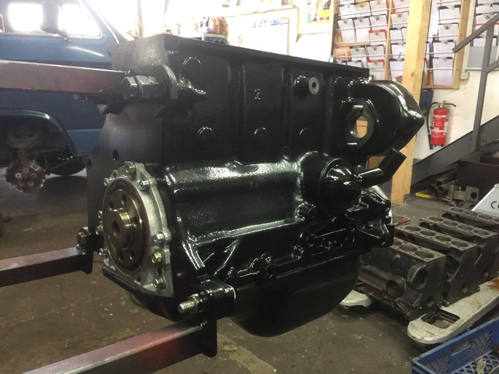 Polo G40 Tauschmotor mit neuen Kolben  Motorkennung: PY ab Baujahr 1988 mit gestecktem Wasserrohr