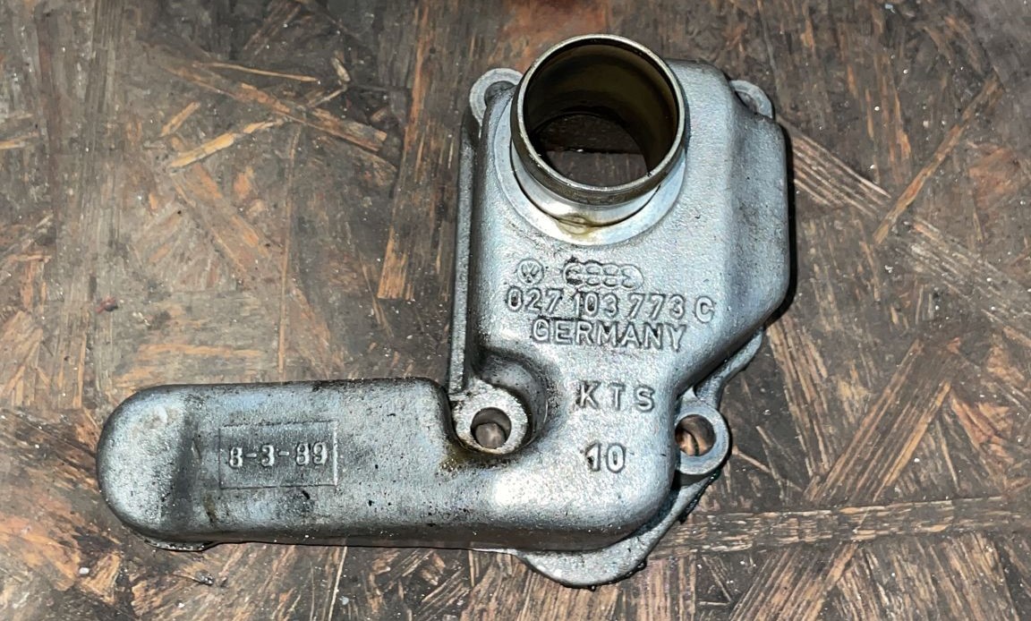 G-Laderstütze mit Kurbelgehäuseentlüftung für den 16V Motorblock