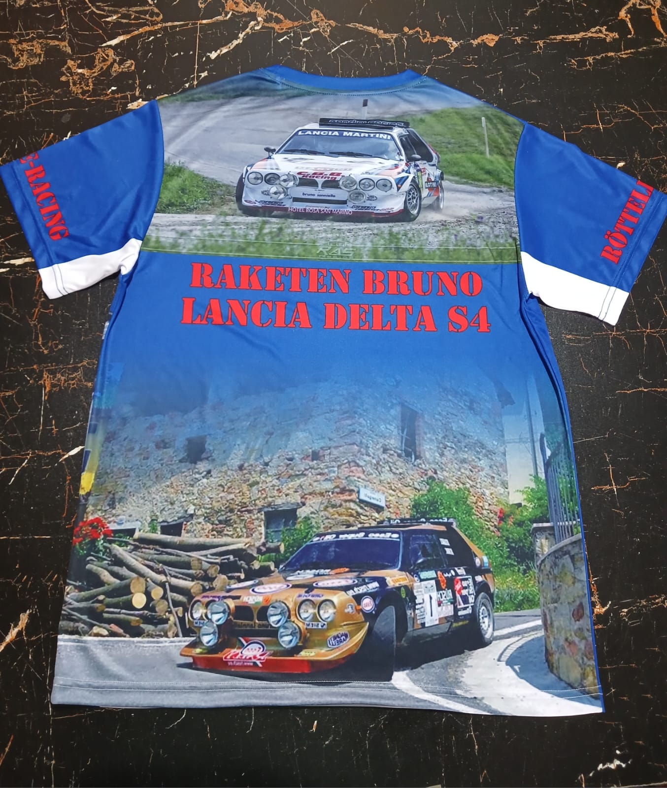 T-Shirt Lancia Delta S4 Design von Bruno Ianniello in der Farbe Königsblau