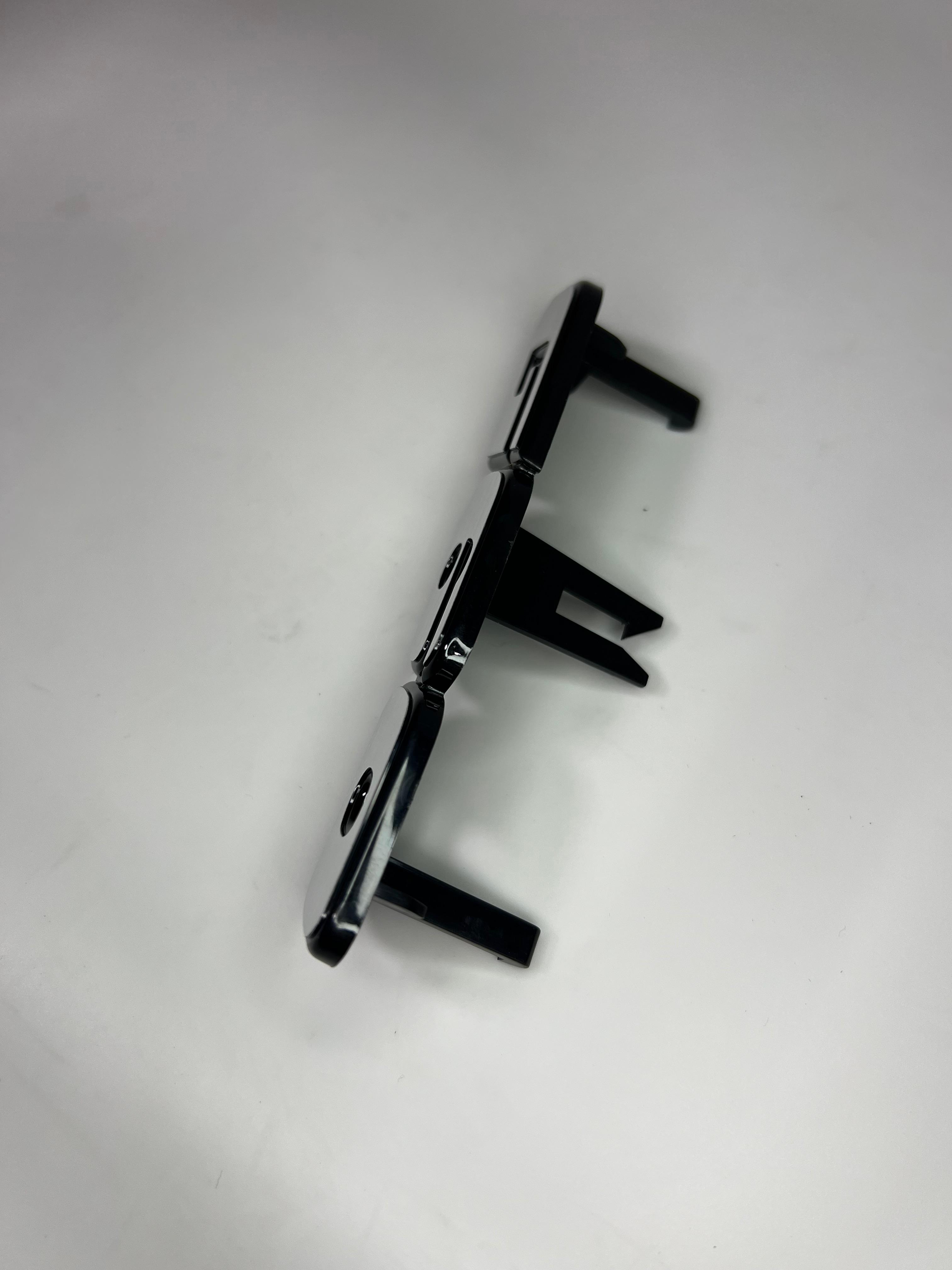 Emblem für den G60 Kühlergrill aus Kunststoff für Passat 35i Corrado Golf II 19E in der Farbe Chrome