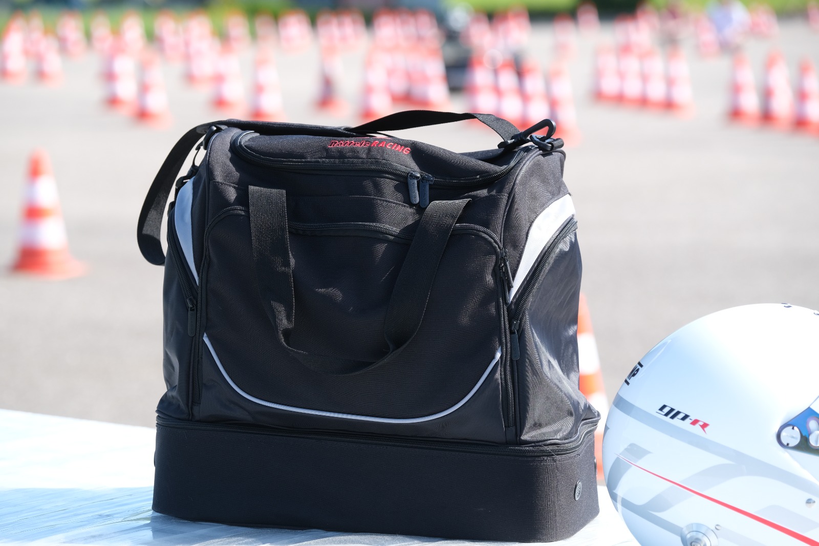 Helmtasche Helmet Bag mit Röttele-Racing Werbung