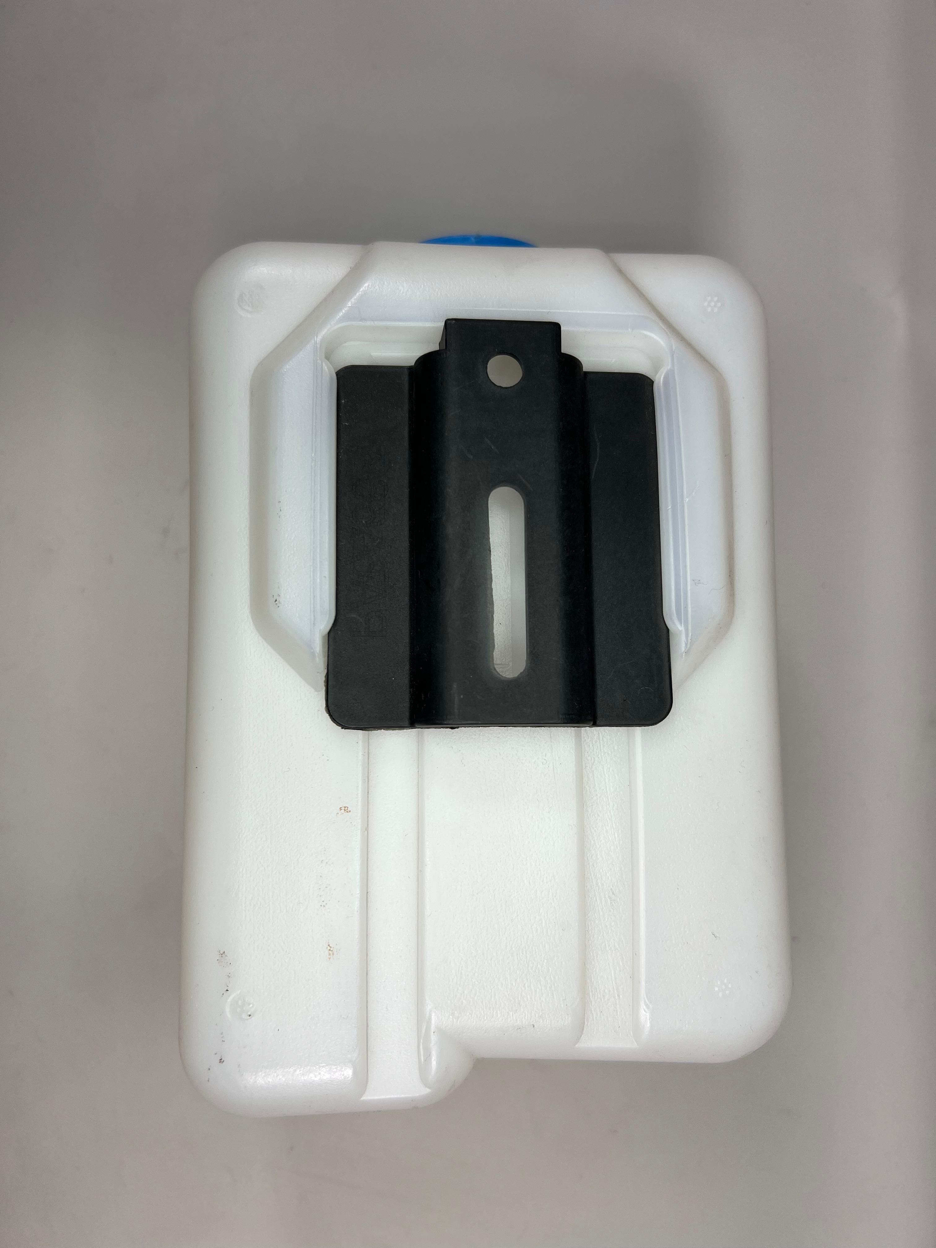 Scheibenwaschbehälter 1,5 Liter Behälter mit Halter und Pumpe