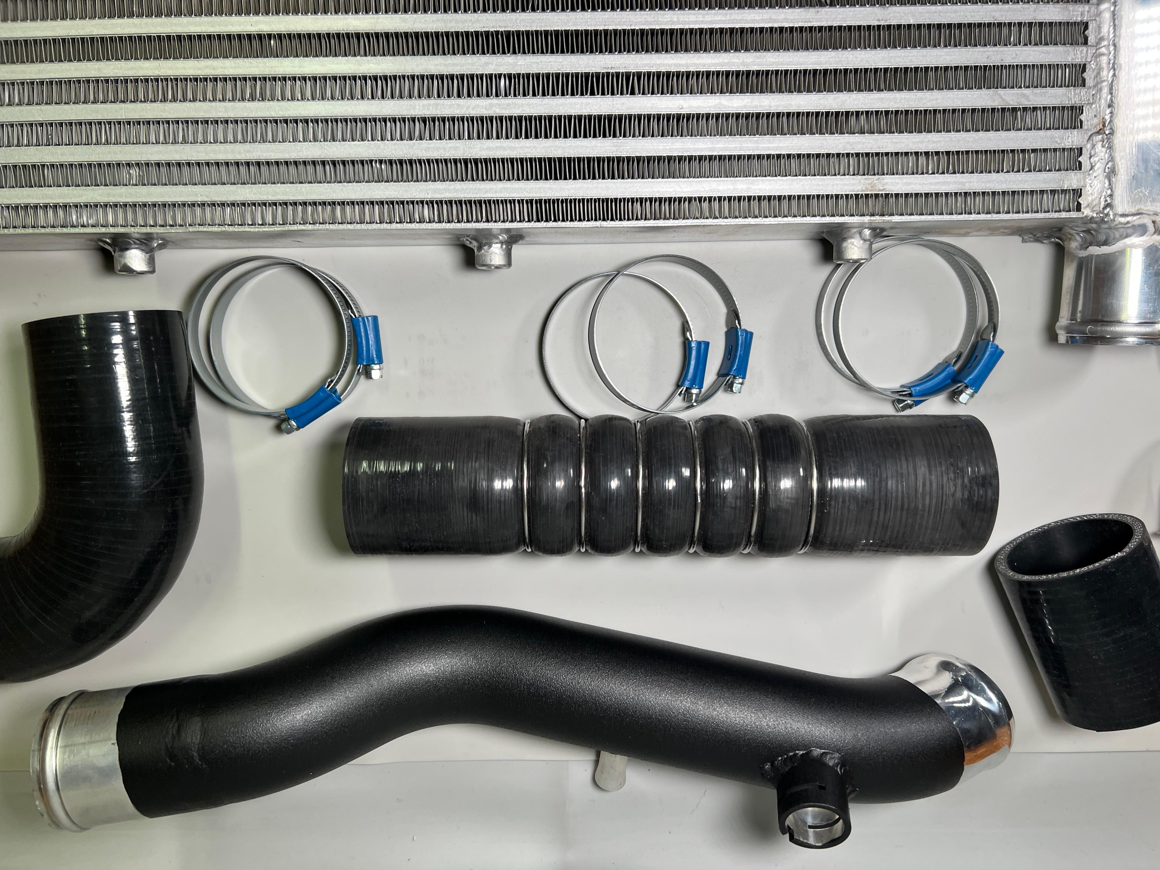 Polo II G40 Ladeluftkühler-Kit mit Ladedruckrohre, Auslassbogen und Schläuchen