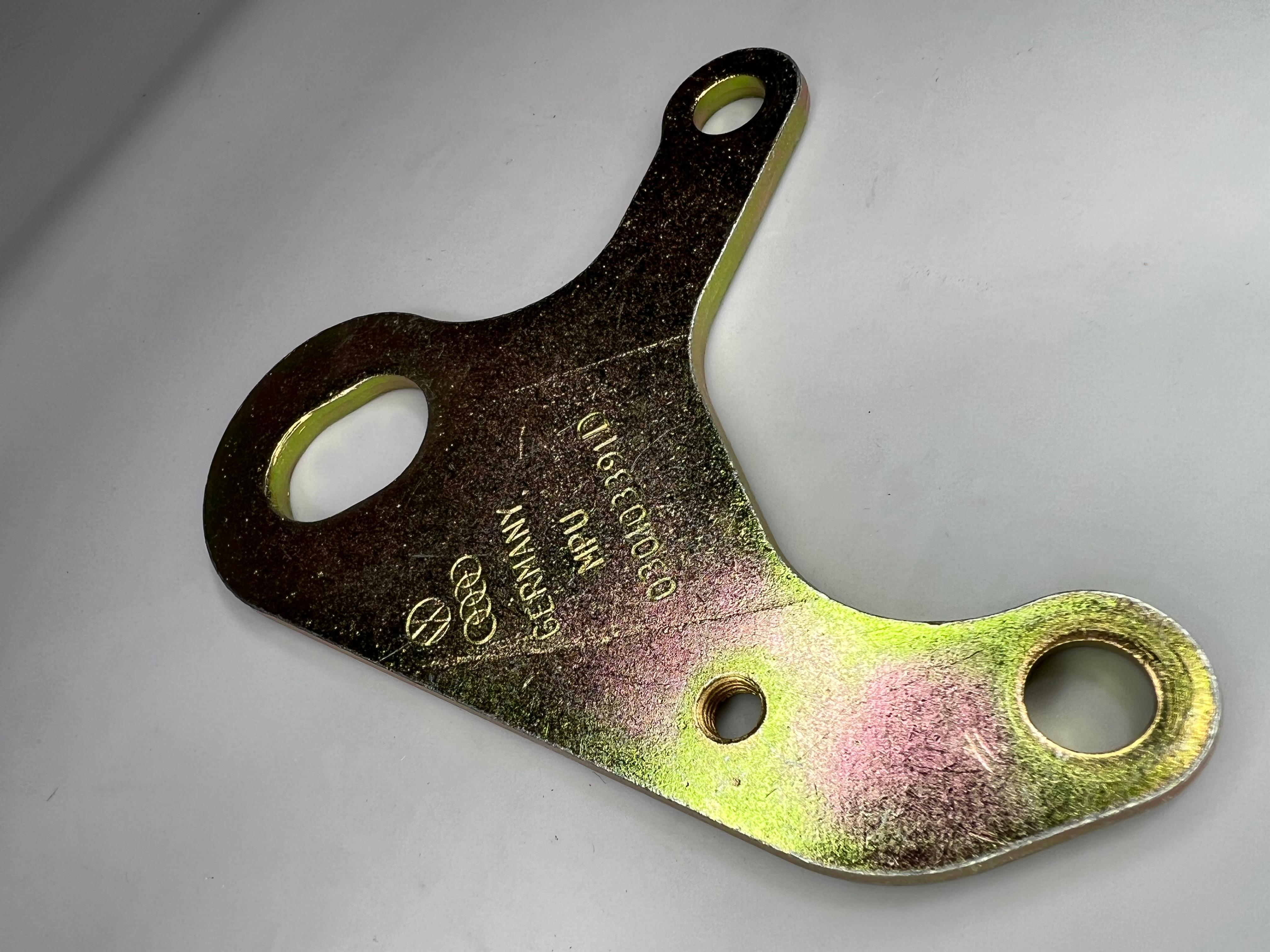Halter am Polo Hydrostößel Zylinderkopf   Original Nummer : 030 103 391 D