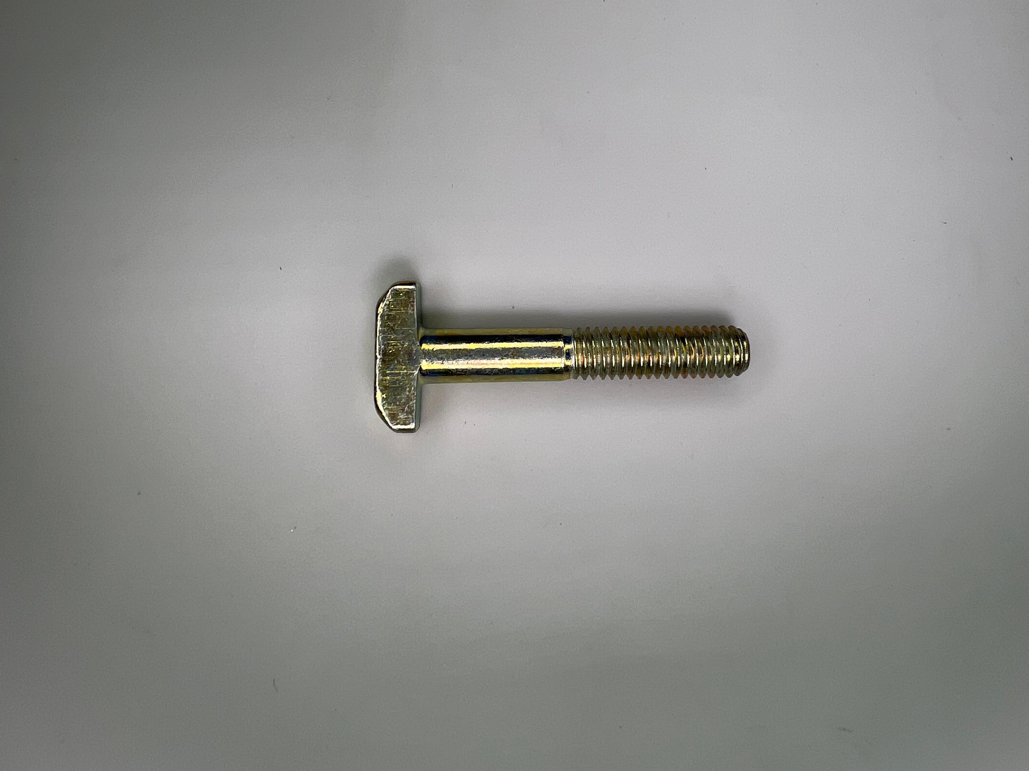 Hammerschraube M 6x35 für G60 zwischen Zahnriemenschutzunterteil und Wasserpumpe