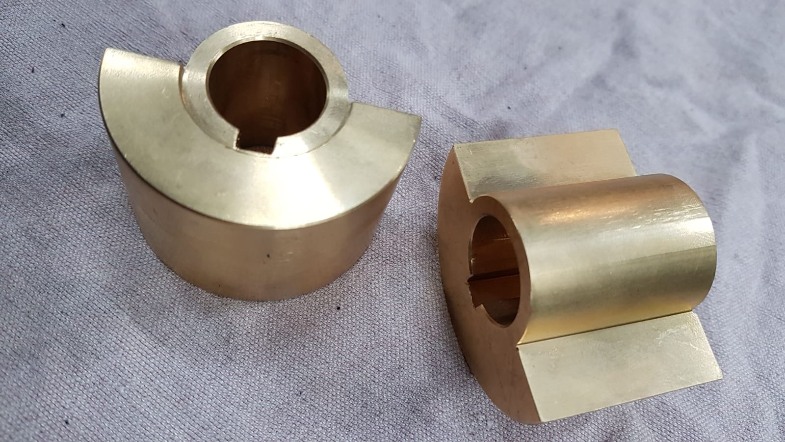 Gegengewicht aus Messing für G60 Lader / G65 Lader. Das Gegengewicht wird gebraucht, um Schwingungen