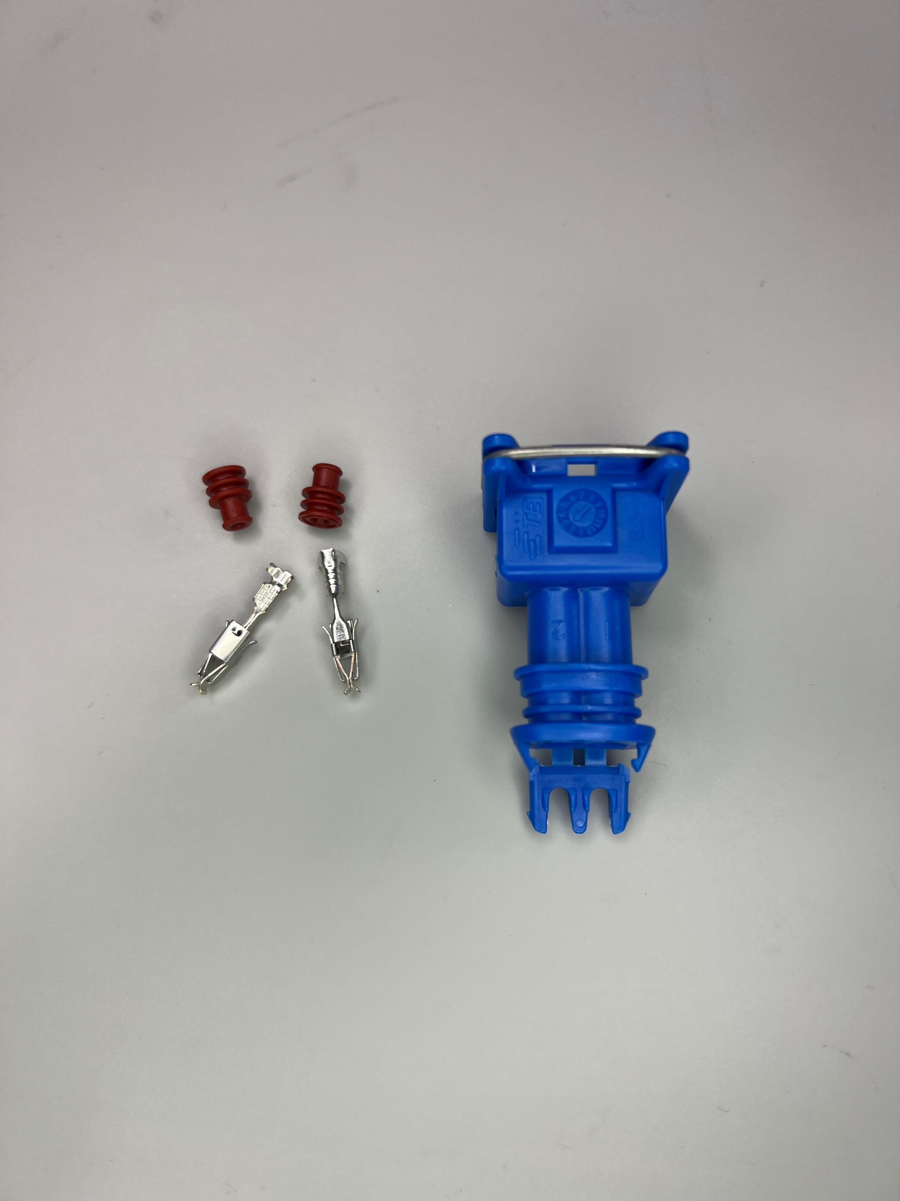 Blauer Stecker vom blauen Temperaturfühler für das Motorsteuergerät