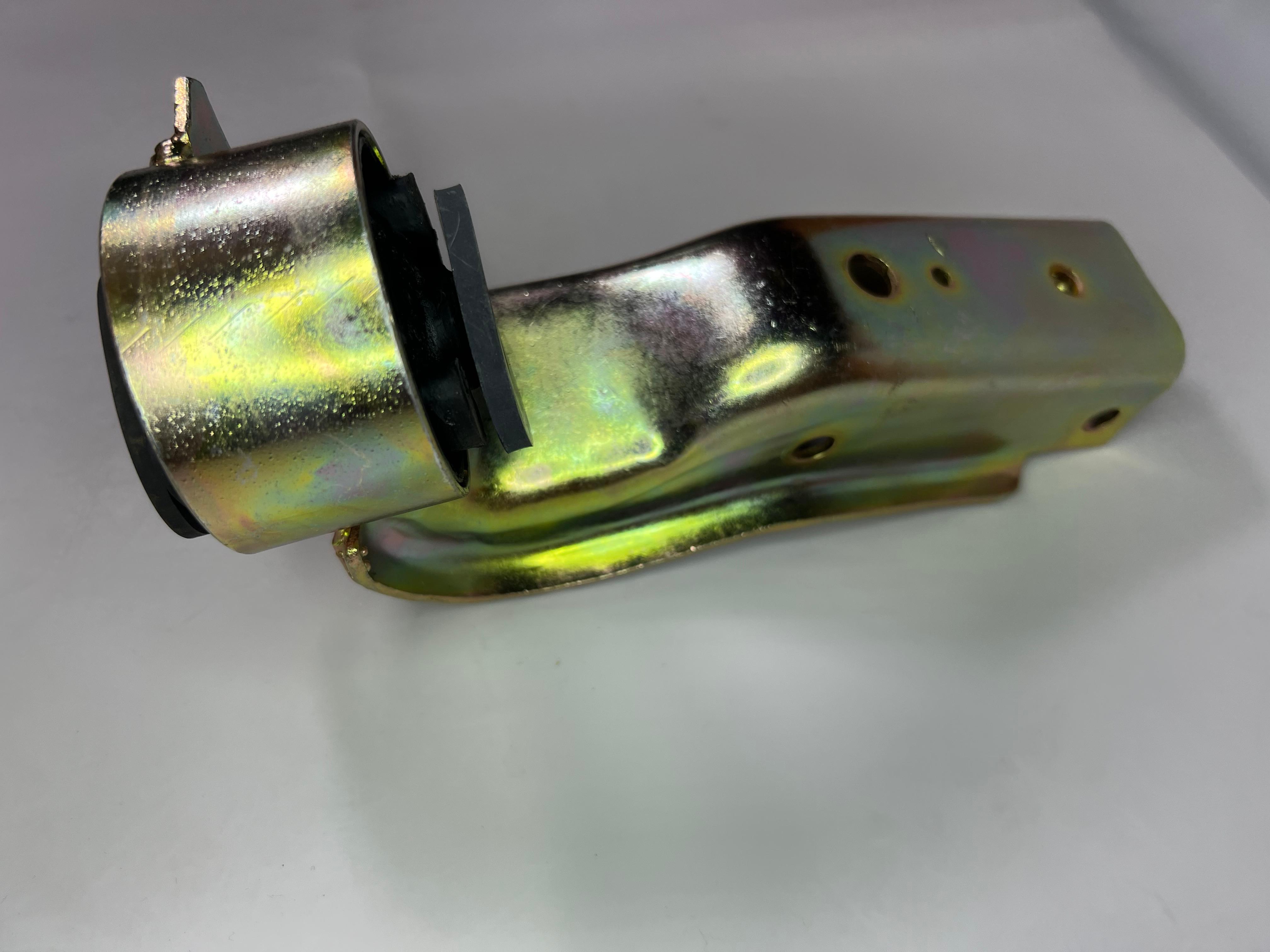 Getriebe Halter Golf 1 mit 5 Gang 020 Getriebe  original Teilenummer : 171 399 113 H