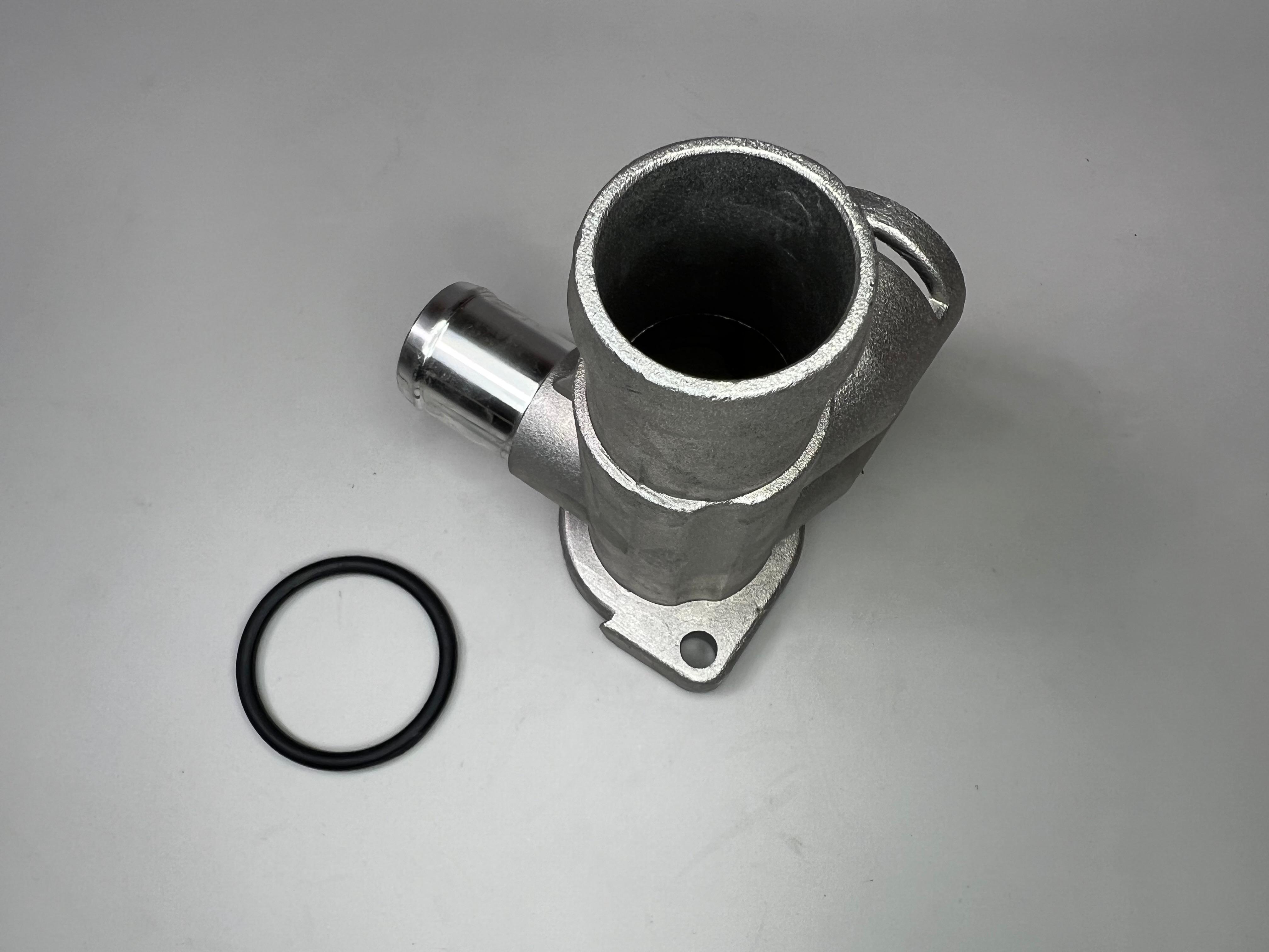 G60 Wasserflansch aus Aluminium Feinguss vorne am Zylinderkopf mit Dichtring
