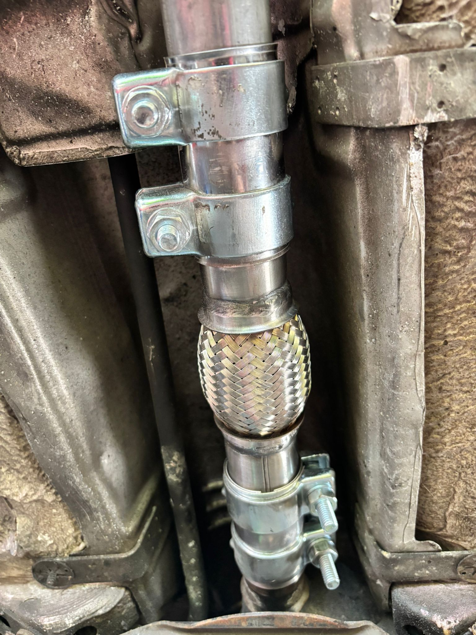 Flexrohr mit zwei Doppelschellen für den Polo G40 original Auspuff