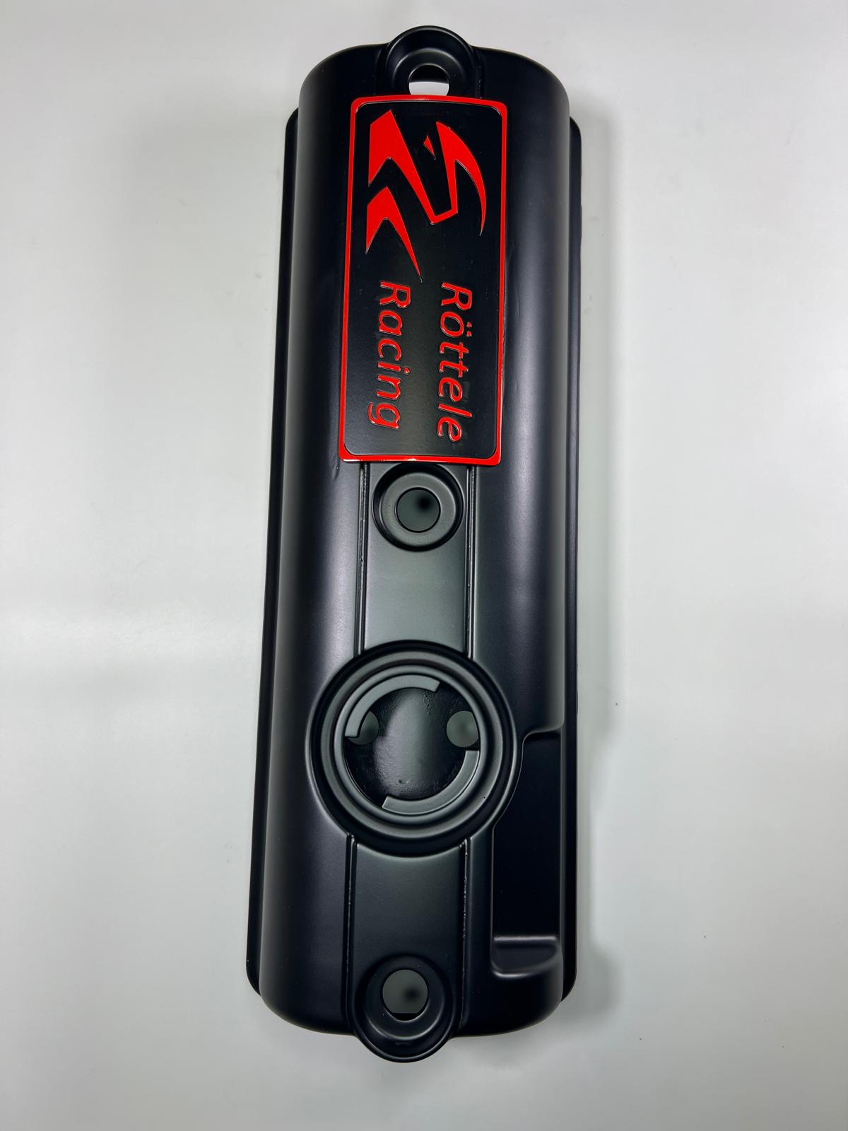 Ventildeckel Polo Hydrostößelmotor mit unserem Logo in den Farben Blau, Rot und Gelb Röttele Racing