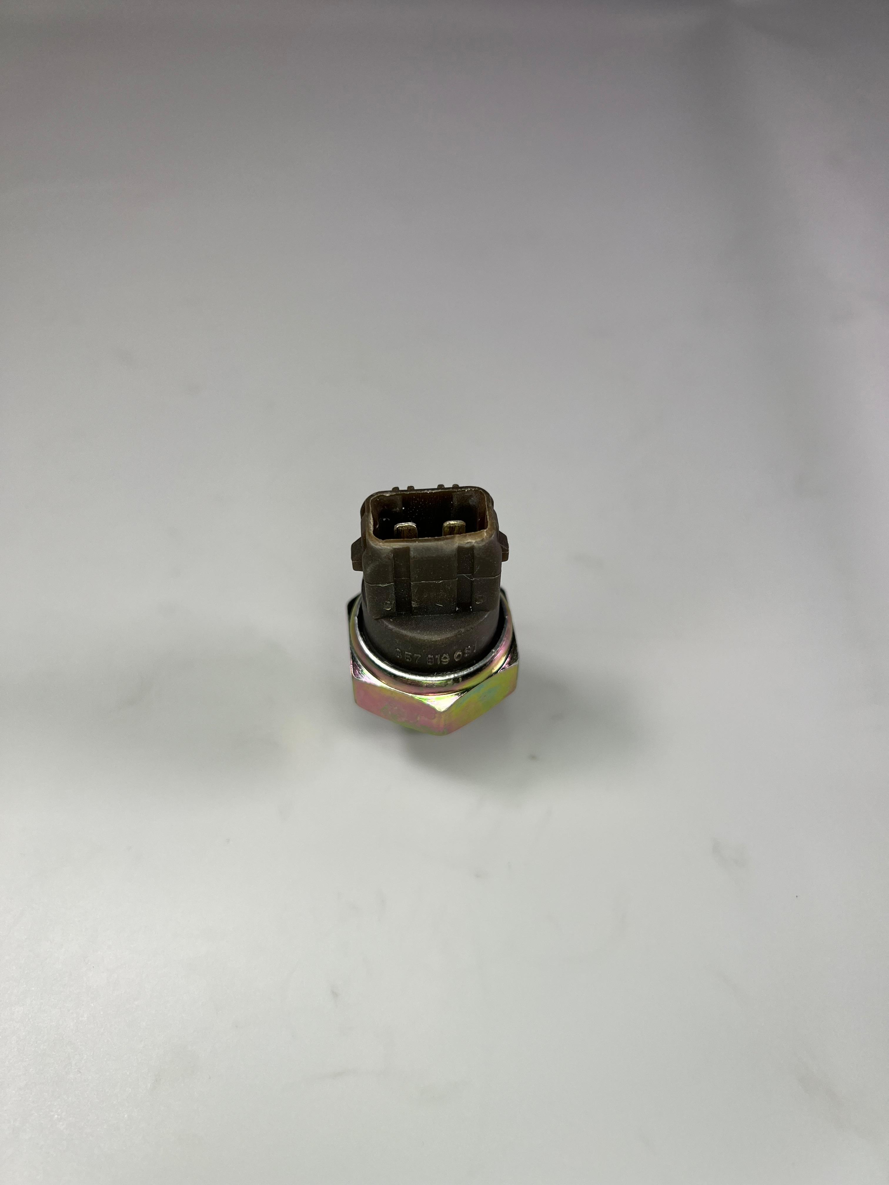Kraftstoffdruckschalter Schalter für Kraftstoffdruck für G60 Motoren Teilenummer 357 919 081