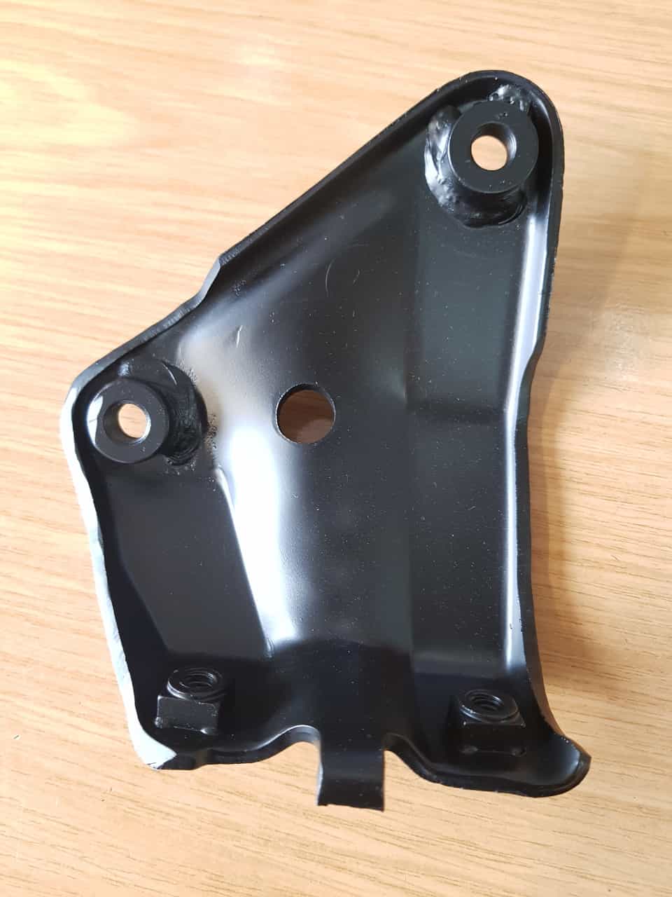 Stabi Halter Befestigung vorne rechts mit 6PK Riementrieb am Polo G40