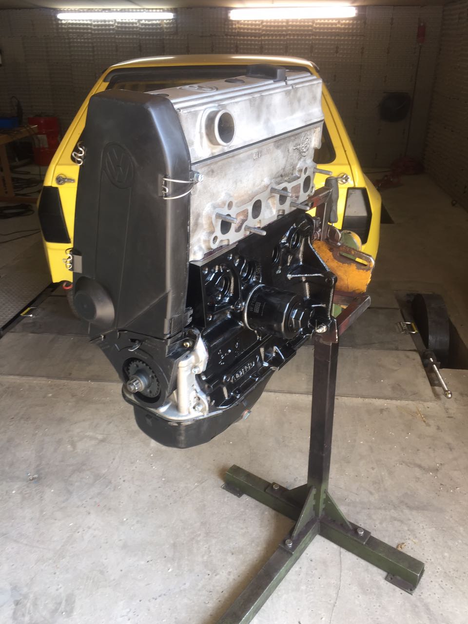 Polo G40 Tauschmotor mit neuen Kolben  Motorkennung: PY ab Baujahr 1988 mit gestecktem Wasserrohr