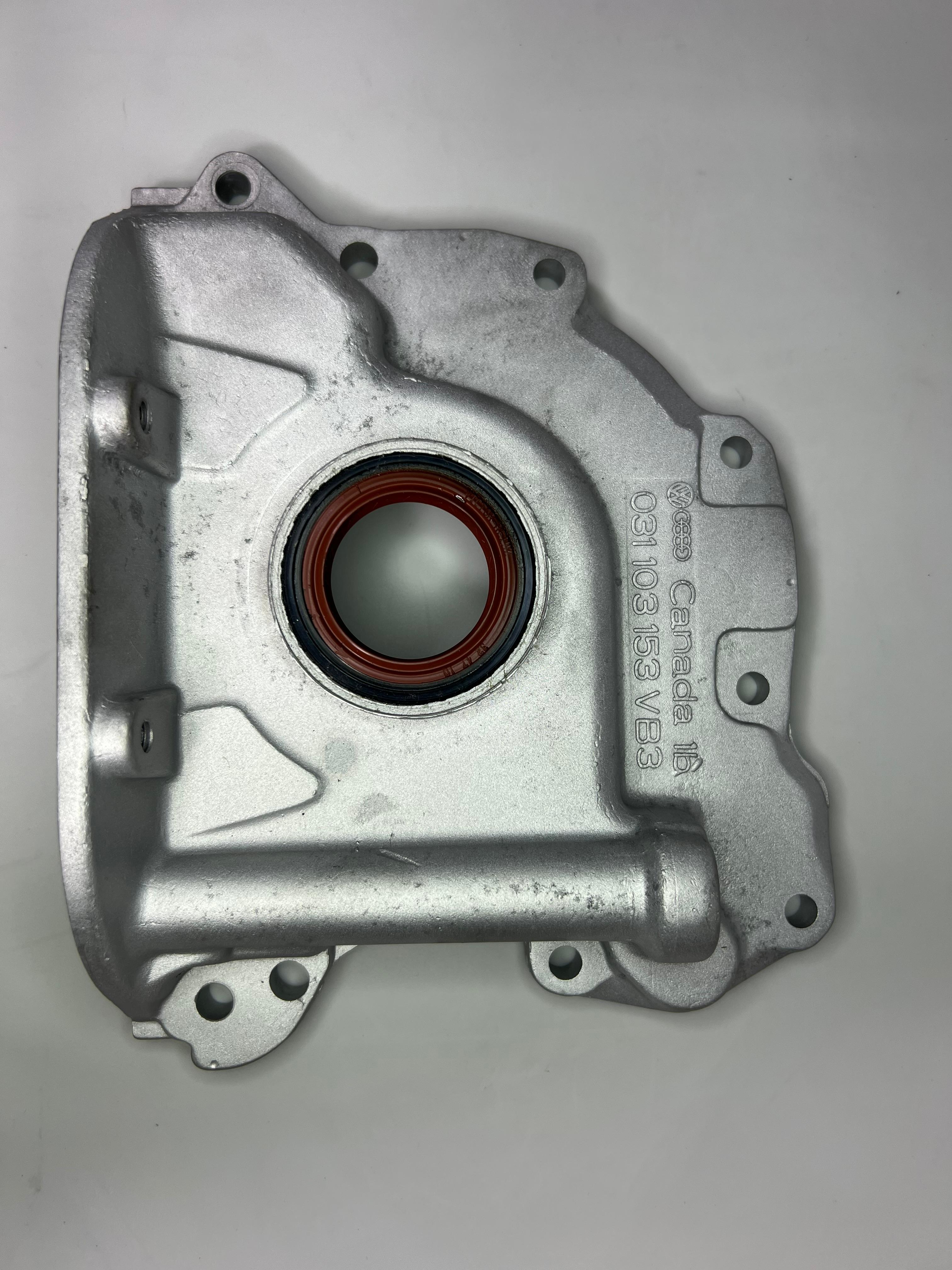 Ölpumpen Deckel Dichtflansch vorne Polo über der Ölpumpe von Baujahr 88 bis 94 original Teilenummer