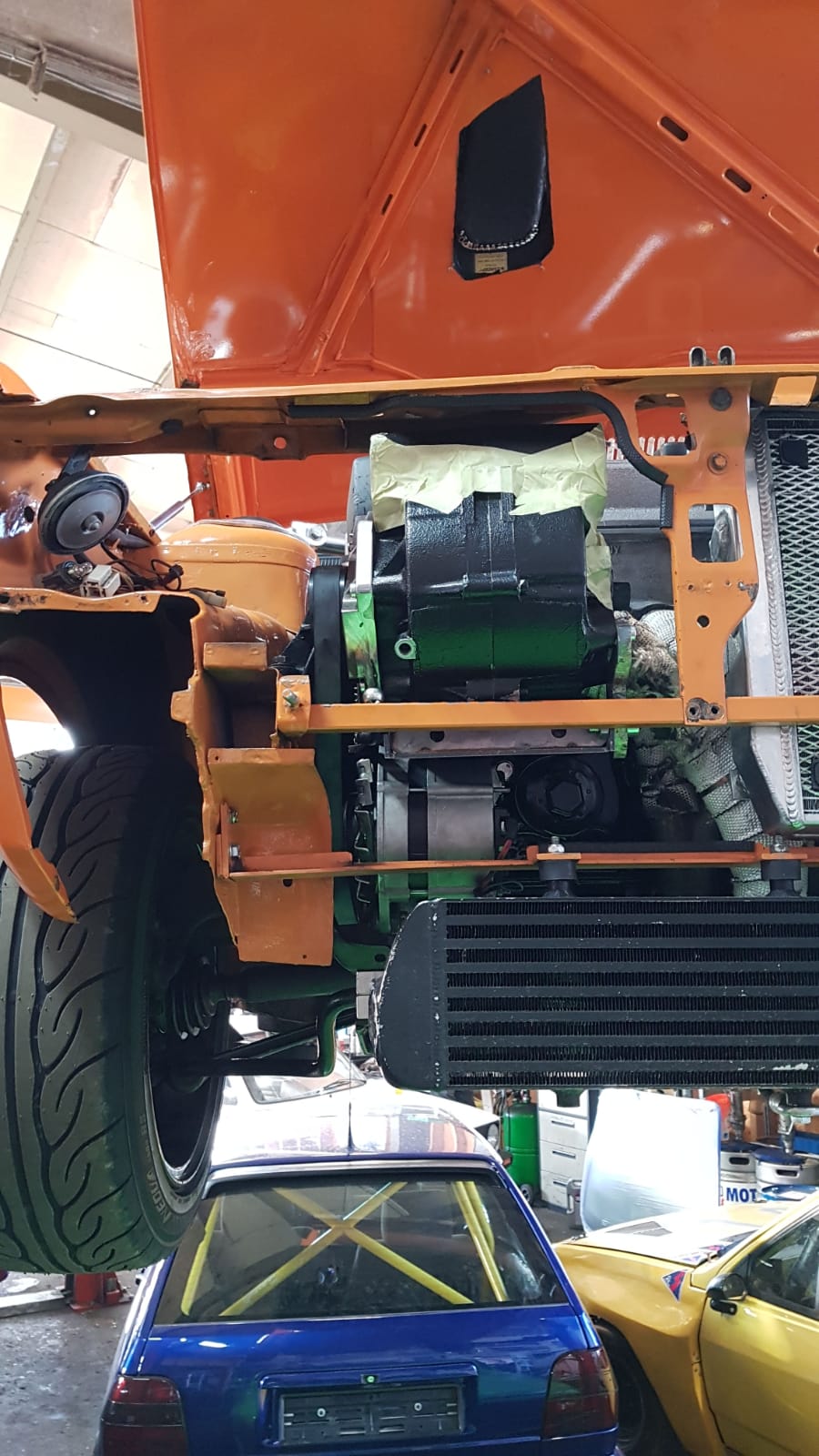 Halter für G60 Lader im Polo I