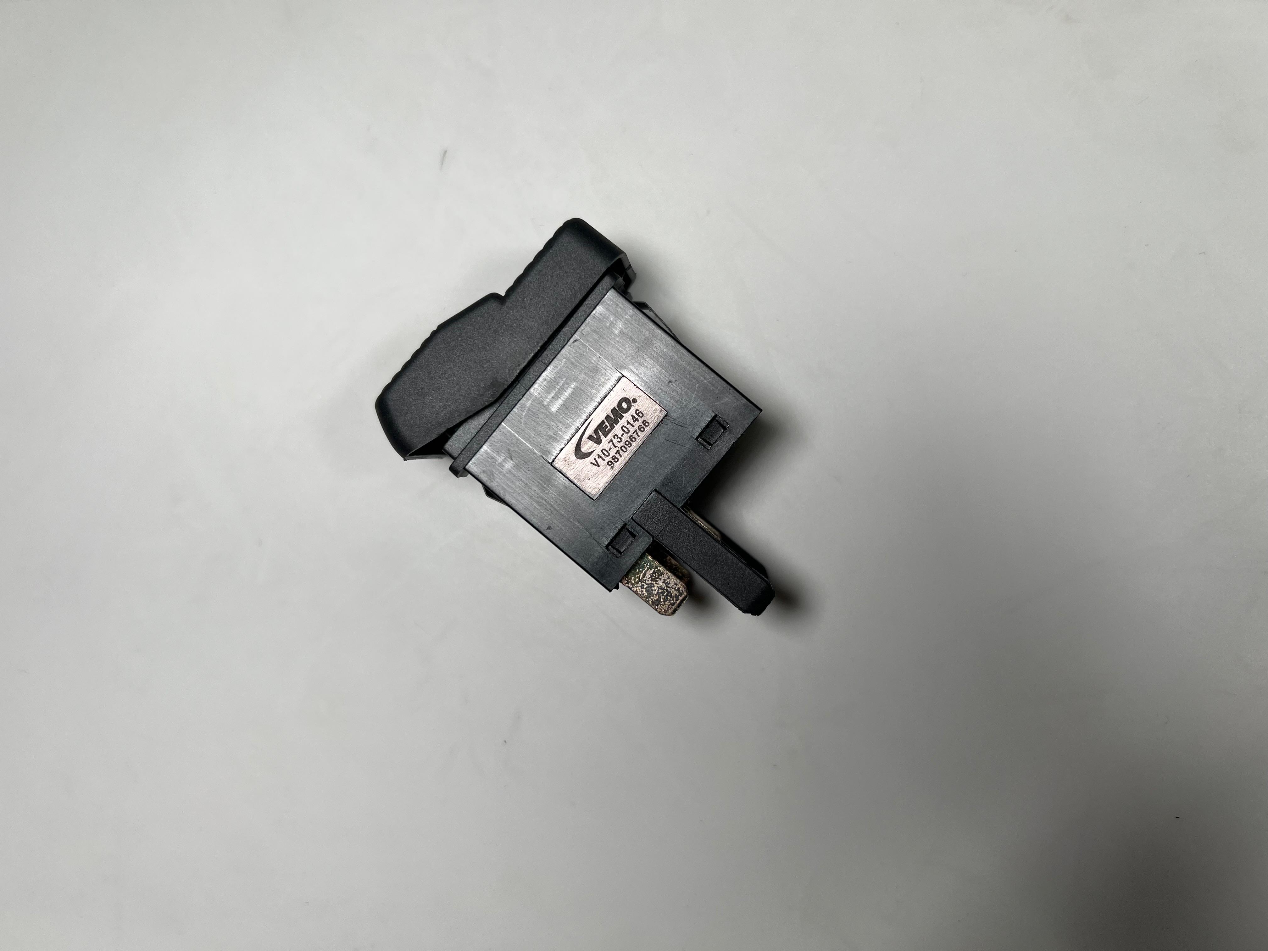 Schalter, Heckscheibenheizung Polo III 86c und Golf II