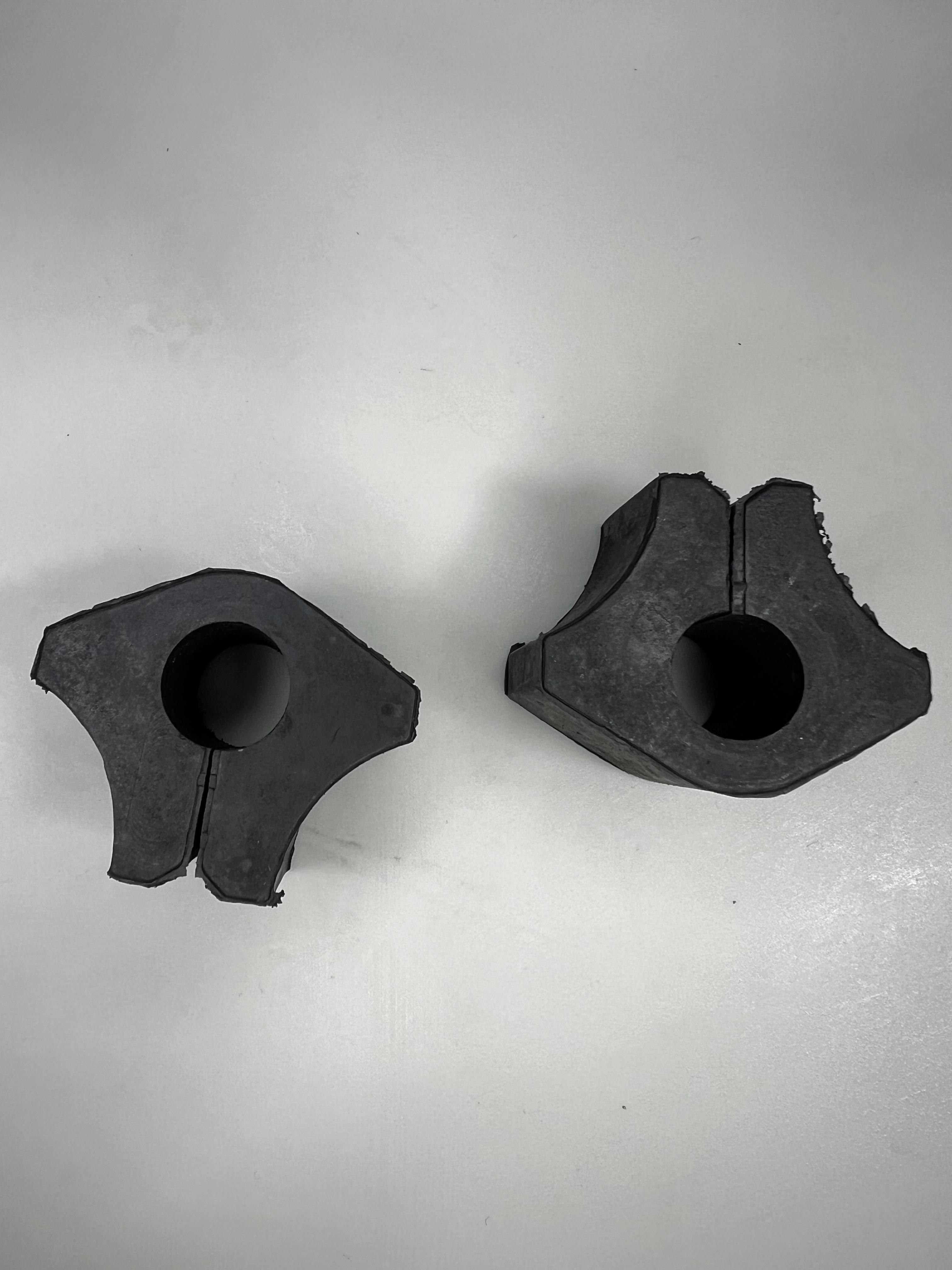 Golf 3 Hinterachs Gummilager für den Stabilisator original Teilenummer 871 511 423