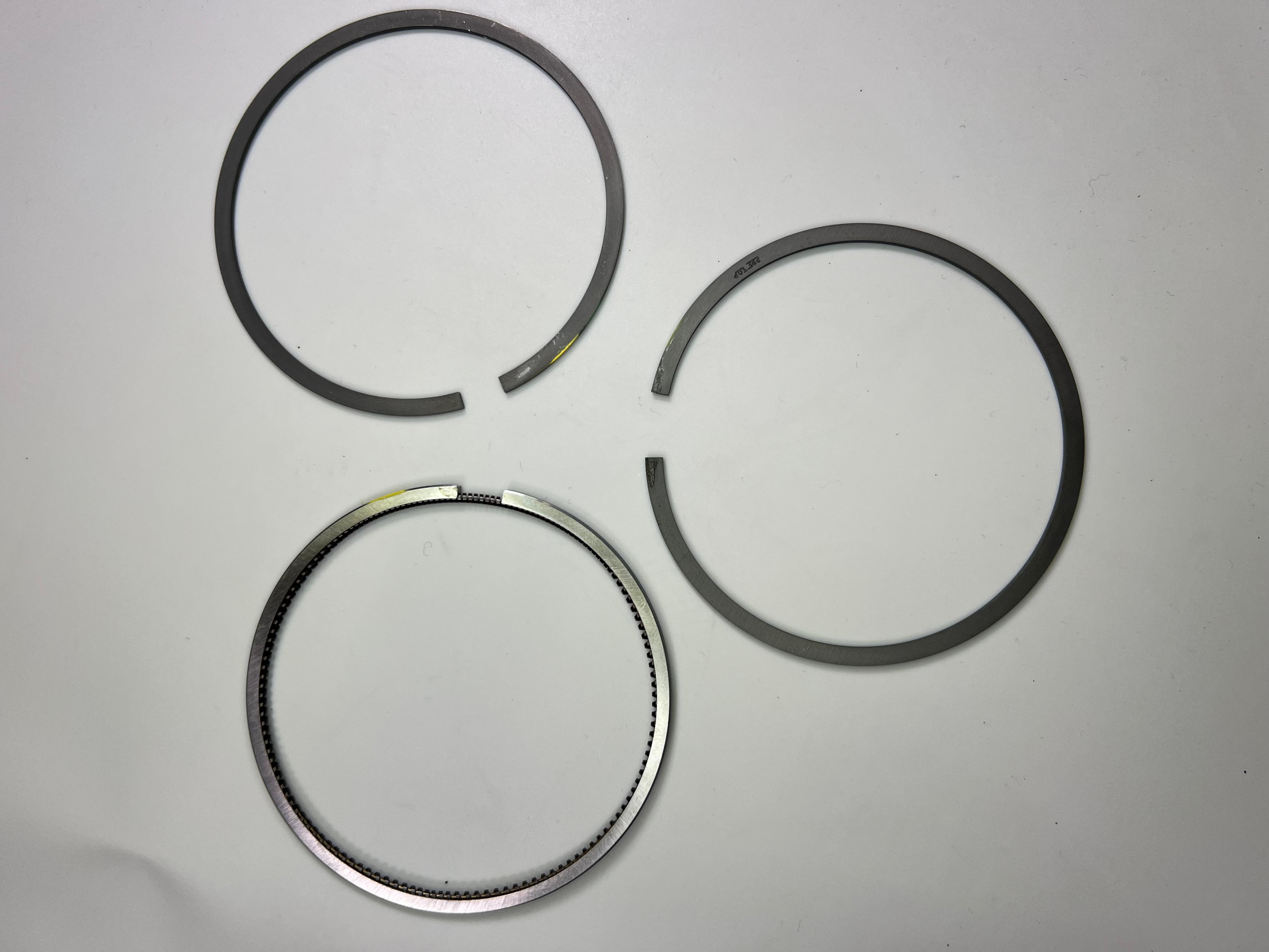 Kolbenring Satz original von Mahle für die G60 Motoren PG Zylinderbohrung mm: 81,00mm