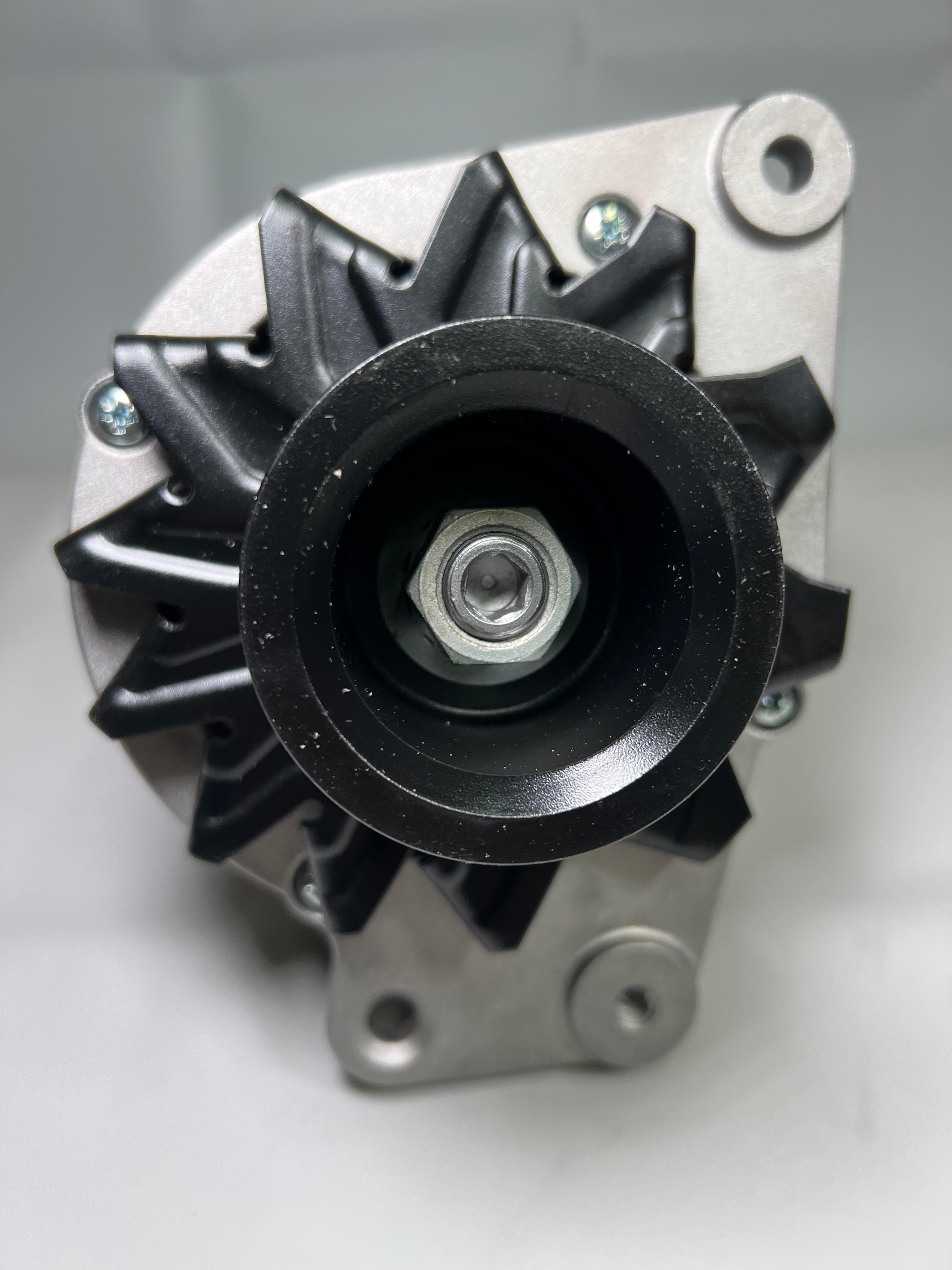 Generator für die G60 Motoren, Golf, Passat, Corrado mit 65 Ampère