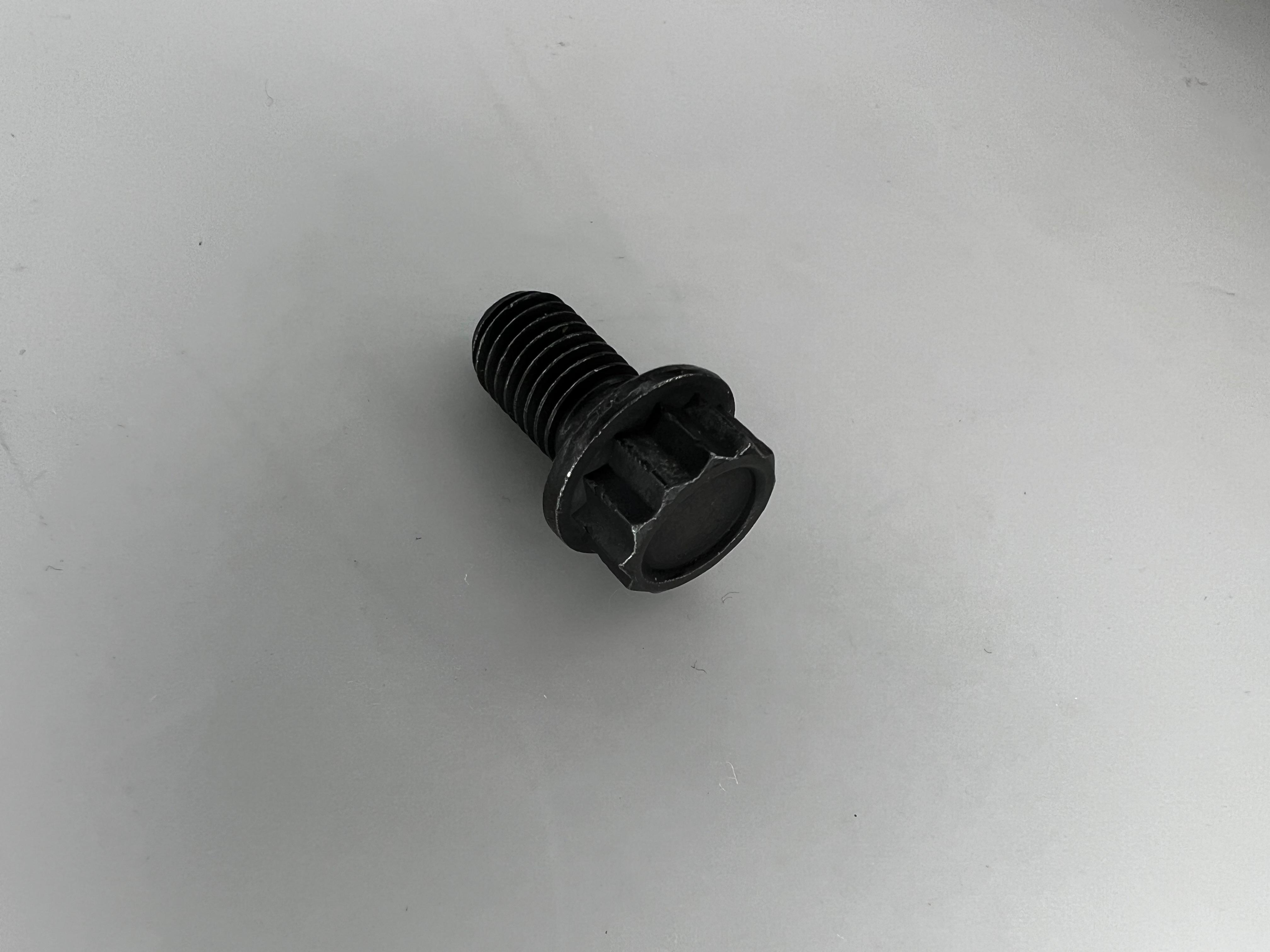 Schrauben für die Druckplatte Polo G40 Maße M7x14