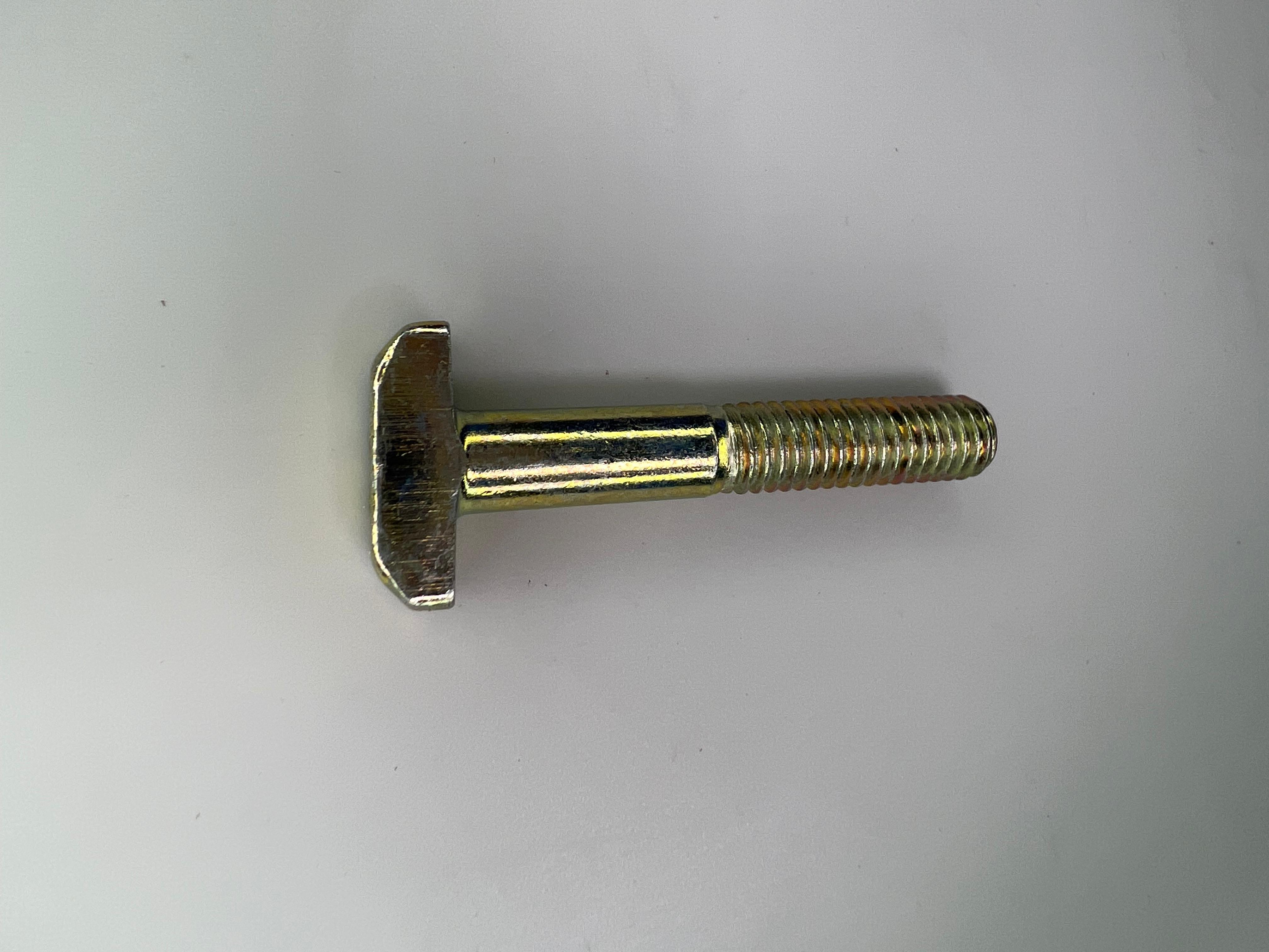 Hammerschraube M 6x35 für G60 zwischen Zahnriemenschutzunterteil und Wasserpumpe