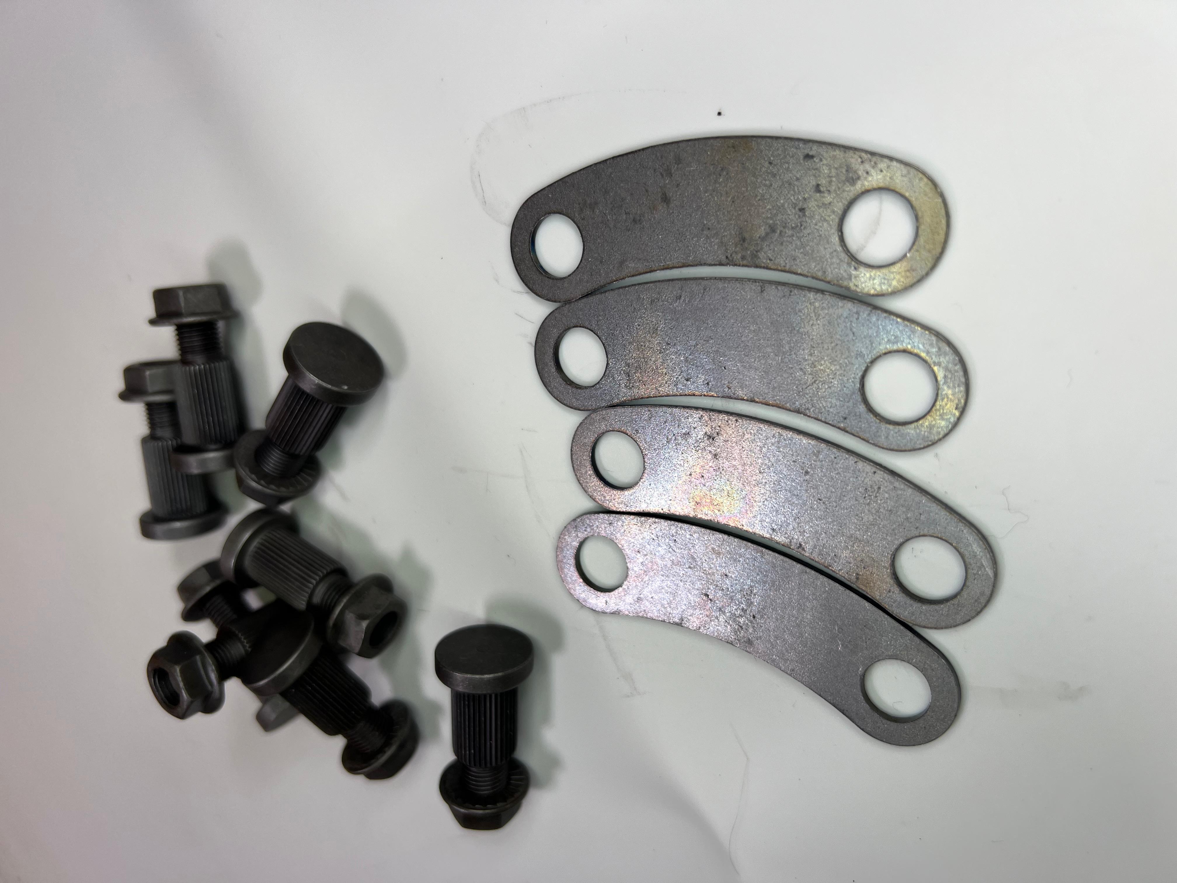 Schrauben  Bolzen  Mutteren für die Differentialsperre Getriebe 02S  mit 12 mm Verzahnung